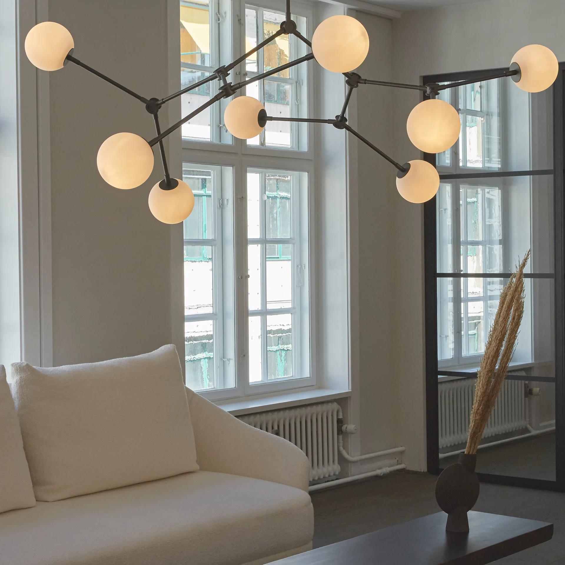 Lampadario Drop Chandelier Bulp, Grigio 101 Copenhagen
