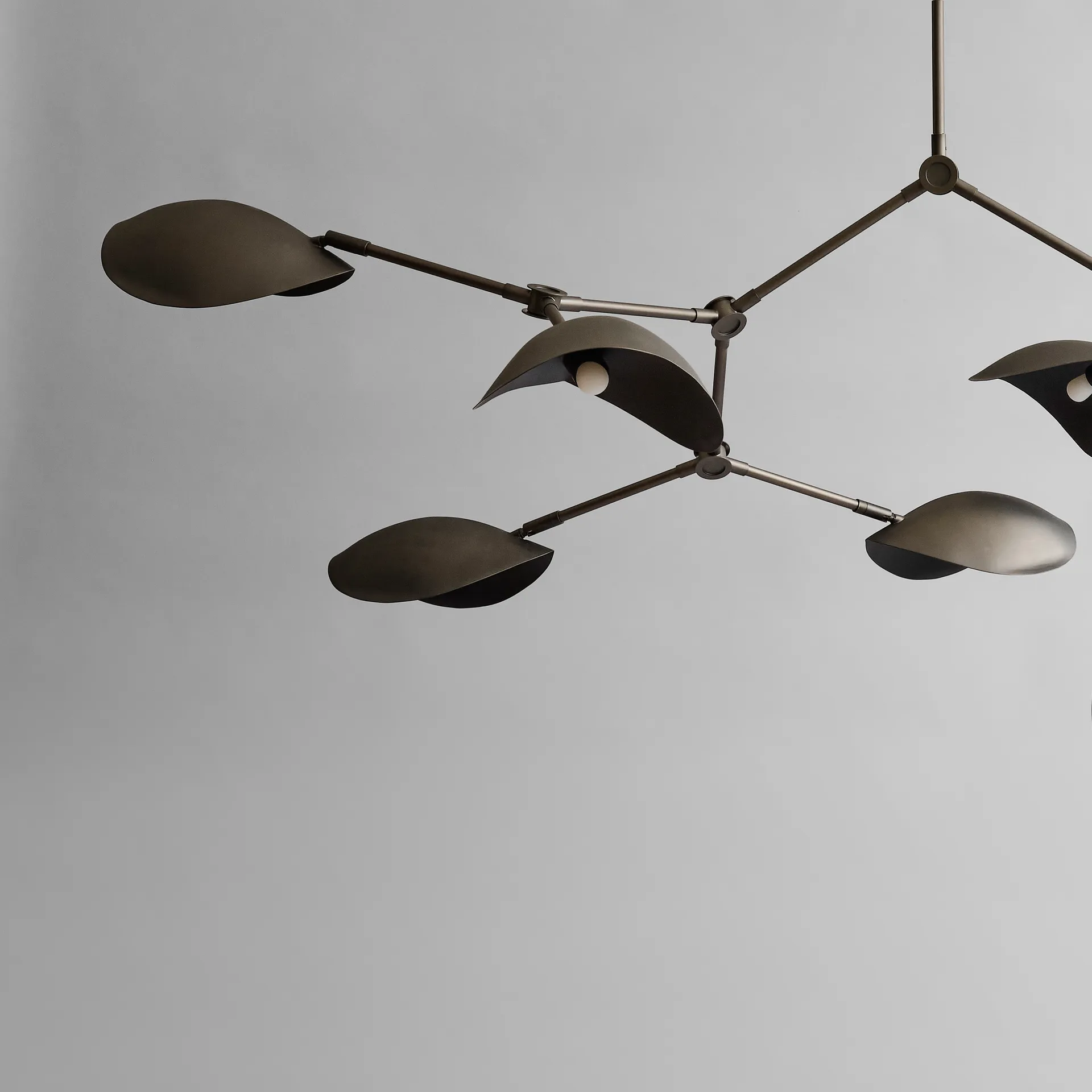 Lampadario Stingray Chandelier, Bronze 101 Copenhagen