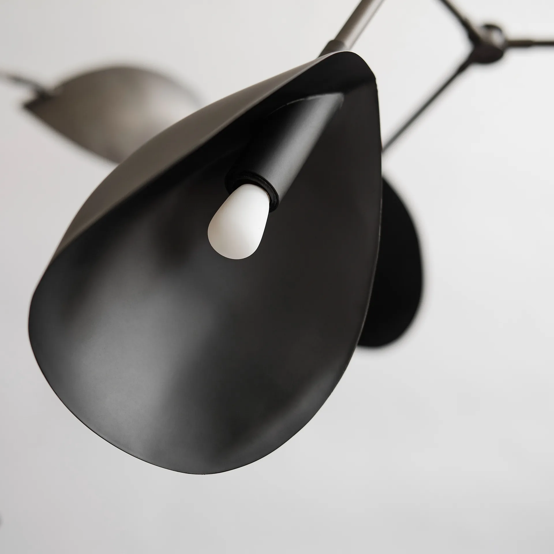 Lampadario Stingray Chandelier, Bronze 101 Copenhagen