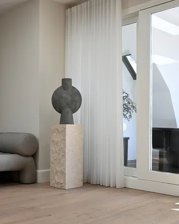 Piedistallo Podium, 80 cm - Limestone - 101 Copenhagen