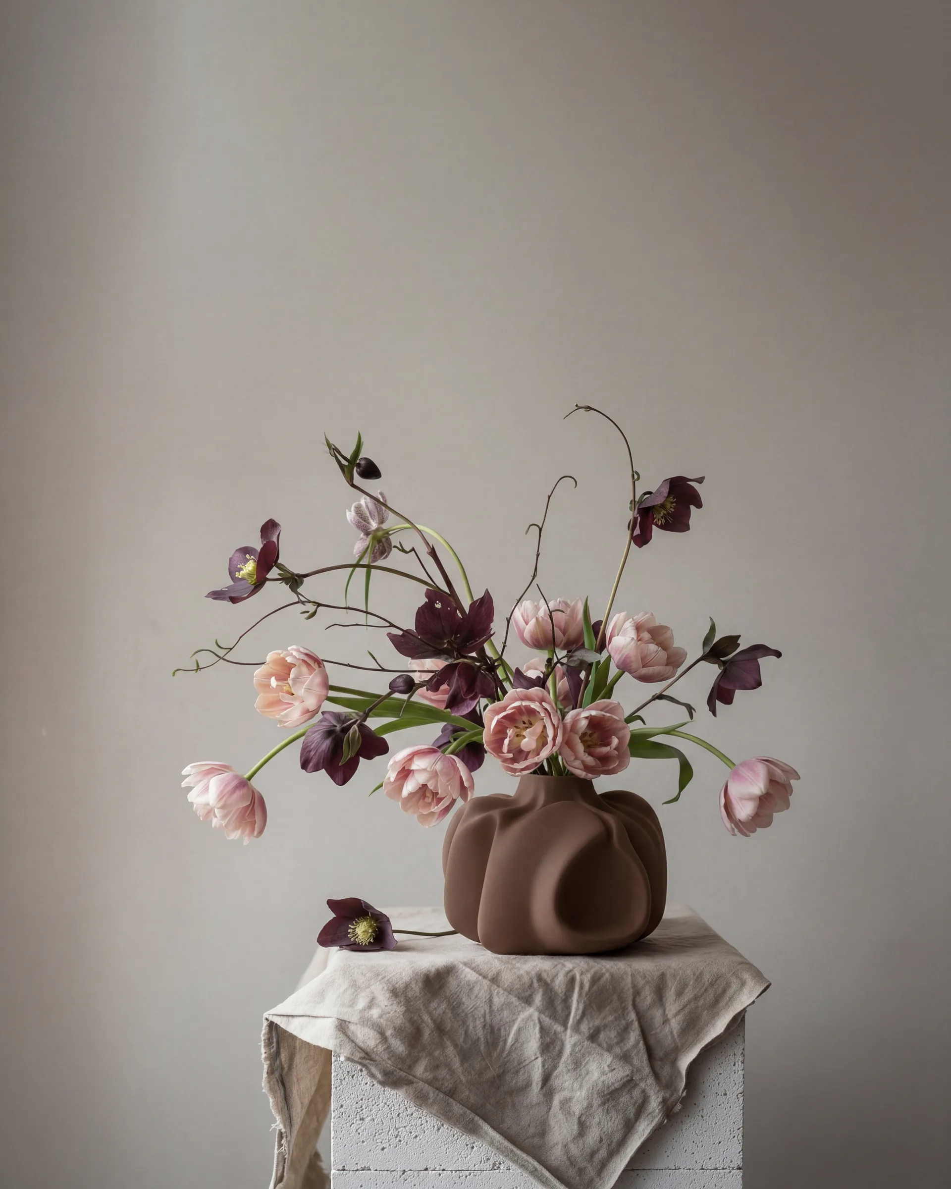 Vaso Wabi Medio 28 cm, Mandorla 101 Copenhagen