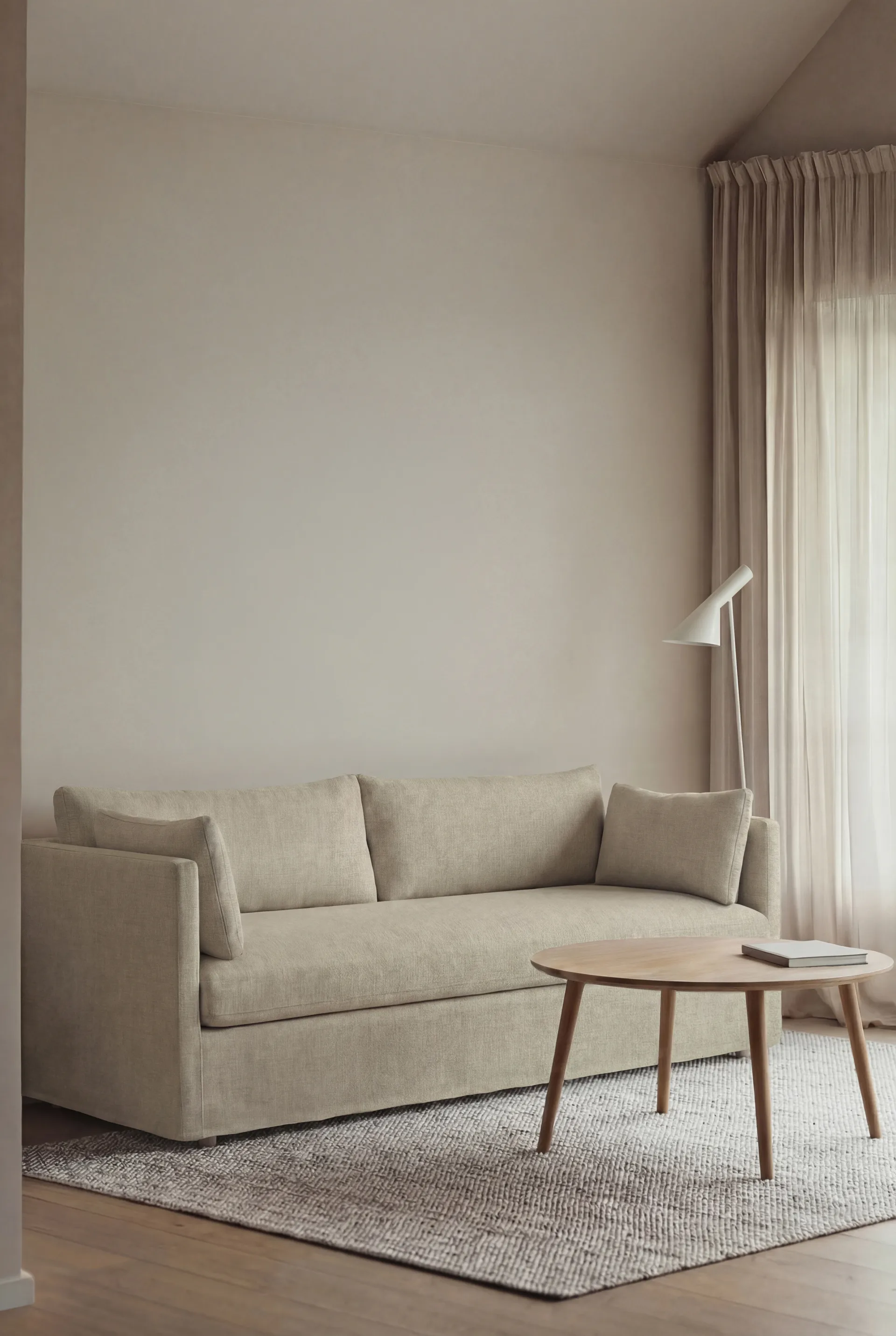 Divano Linnevik, Luiza Beige 3981-rovere oliato bianco, 3 sedute, con gonna 1898