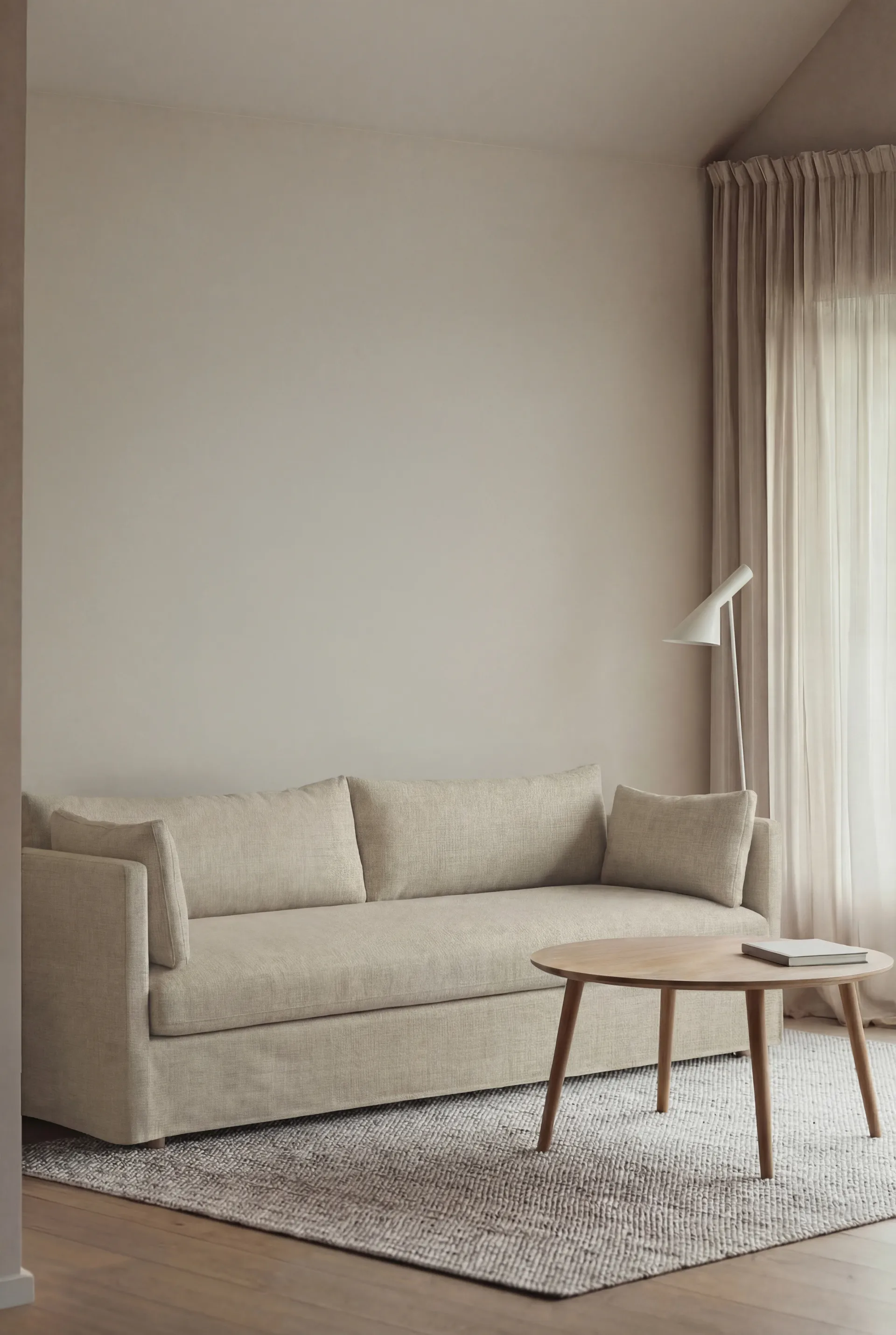 Divano Linnevik, Luiza beige 3981-rovere oliato bianco, 4 sedute, con gonna 1898