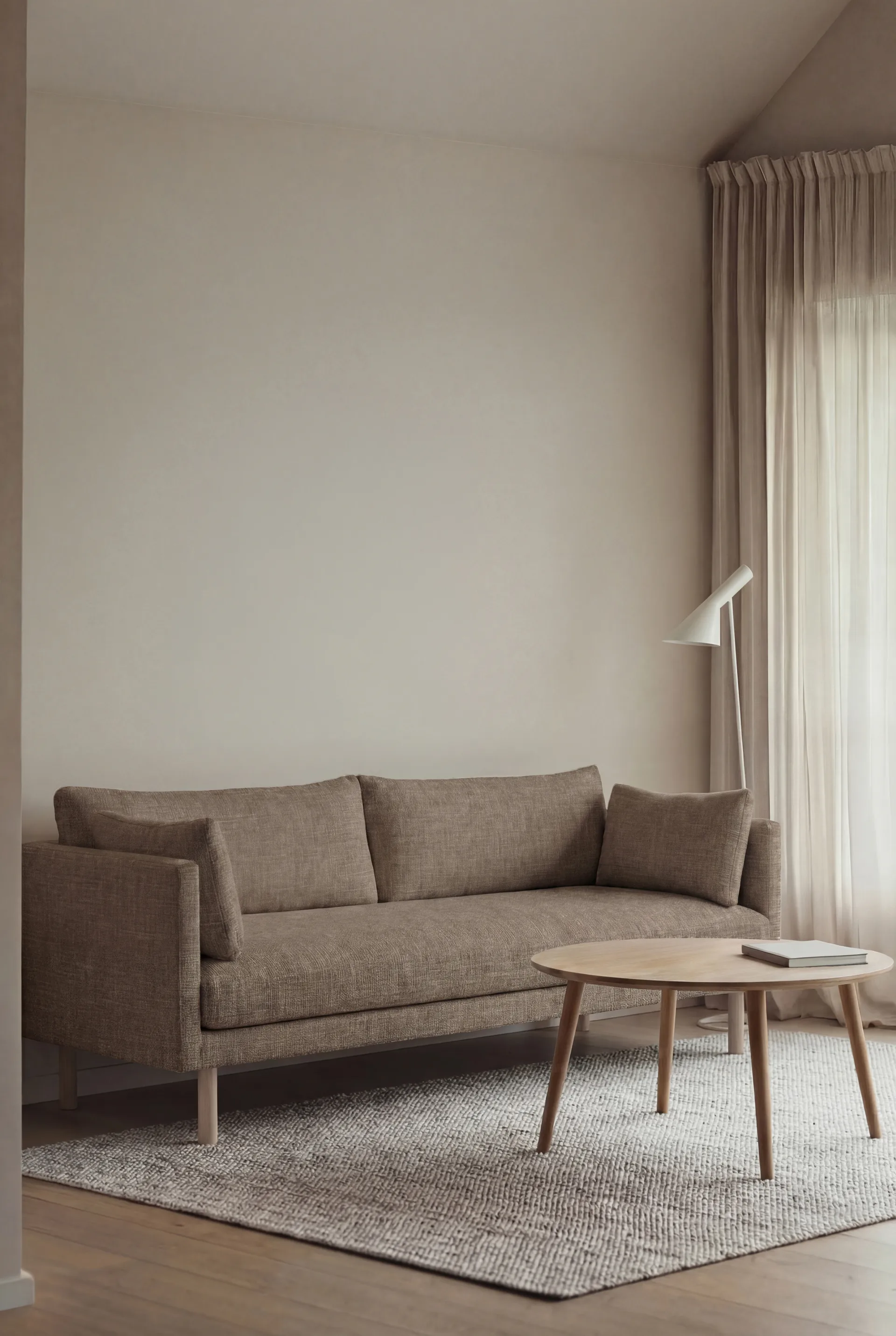 Divano Linnevik, Same Mole 6674-rovere oliato bianco, 3 sedute 1898