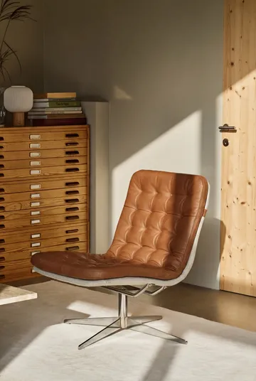 Poltrona Loholm con funzione girevole - Cognac pelle-Bern Beige 0341 - 1898