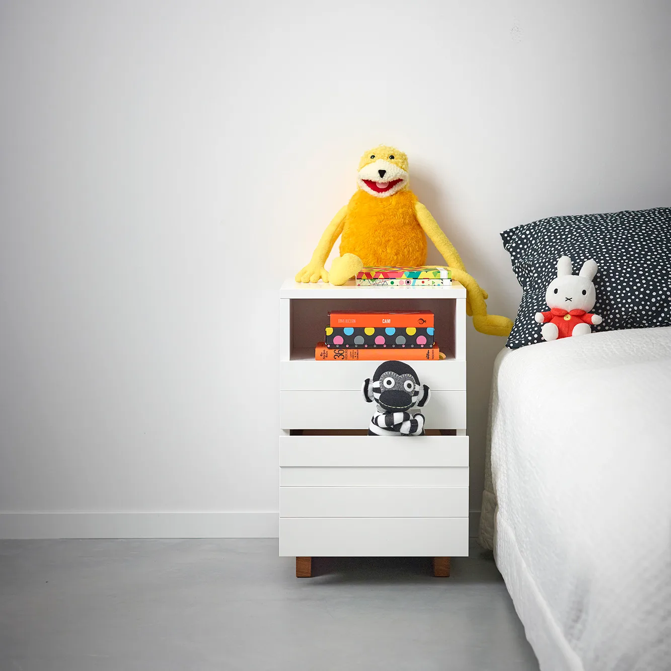 Comodino Whitewood, Gambe in rovere A2