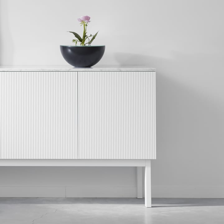 Credenza Beam - laccatura bianca, zoccolo bianco - A2