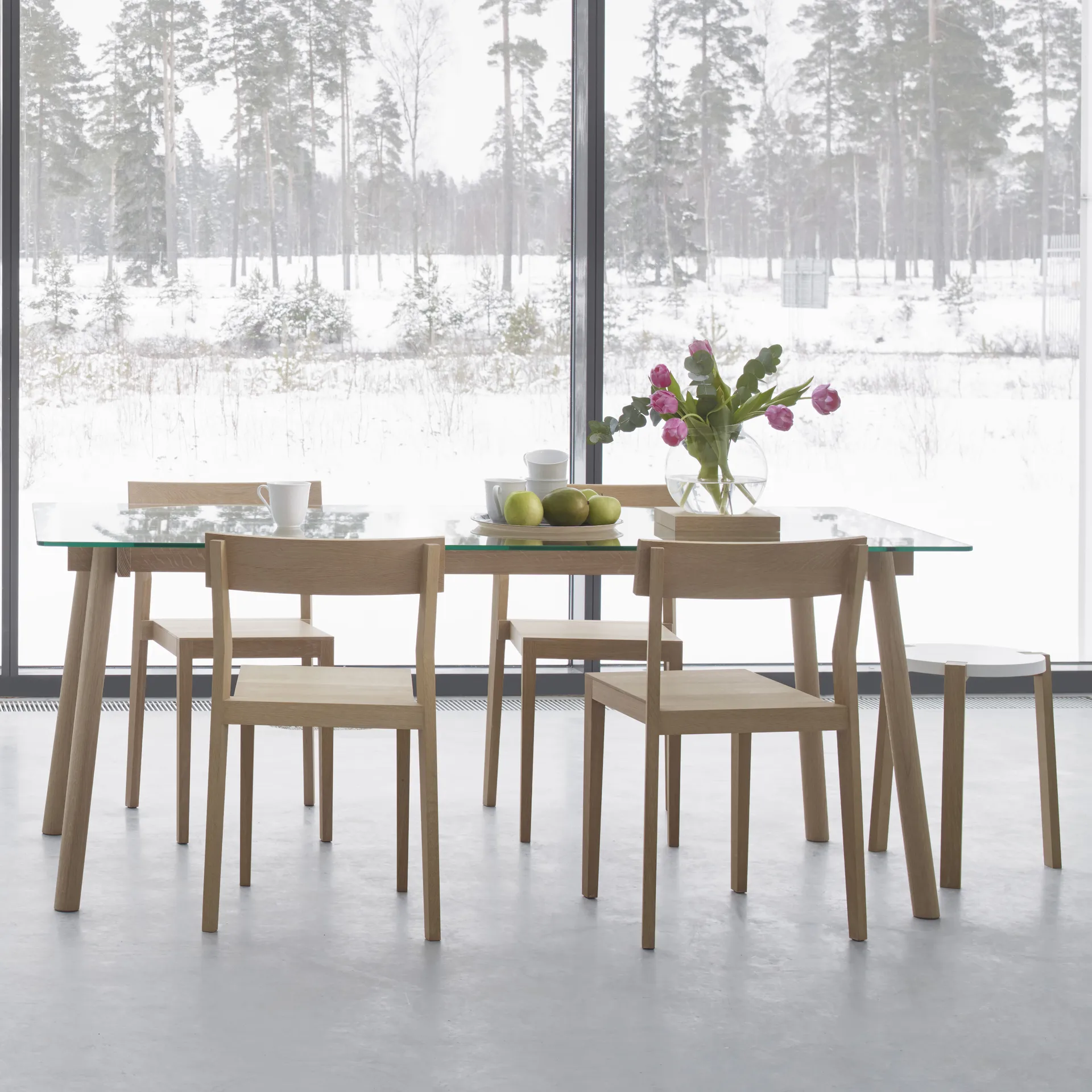 Tavolo da pranzo Corners, Rovere oliato, vetro A2