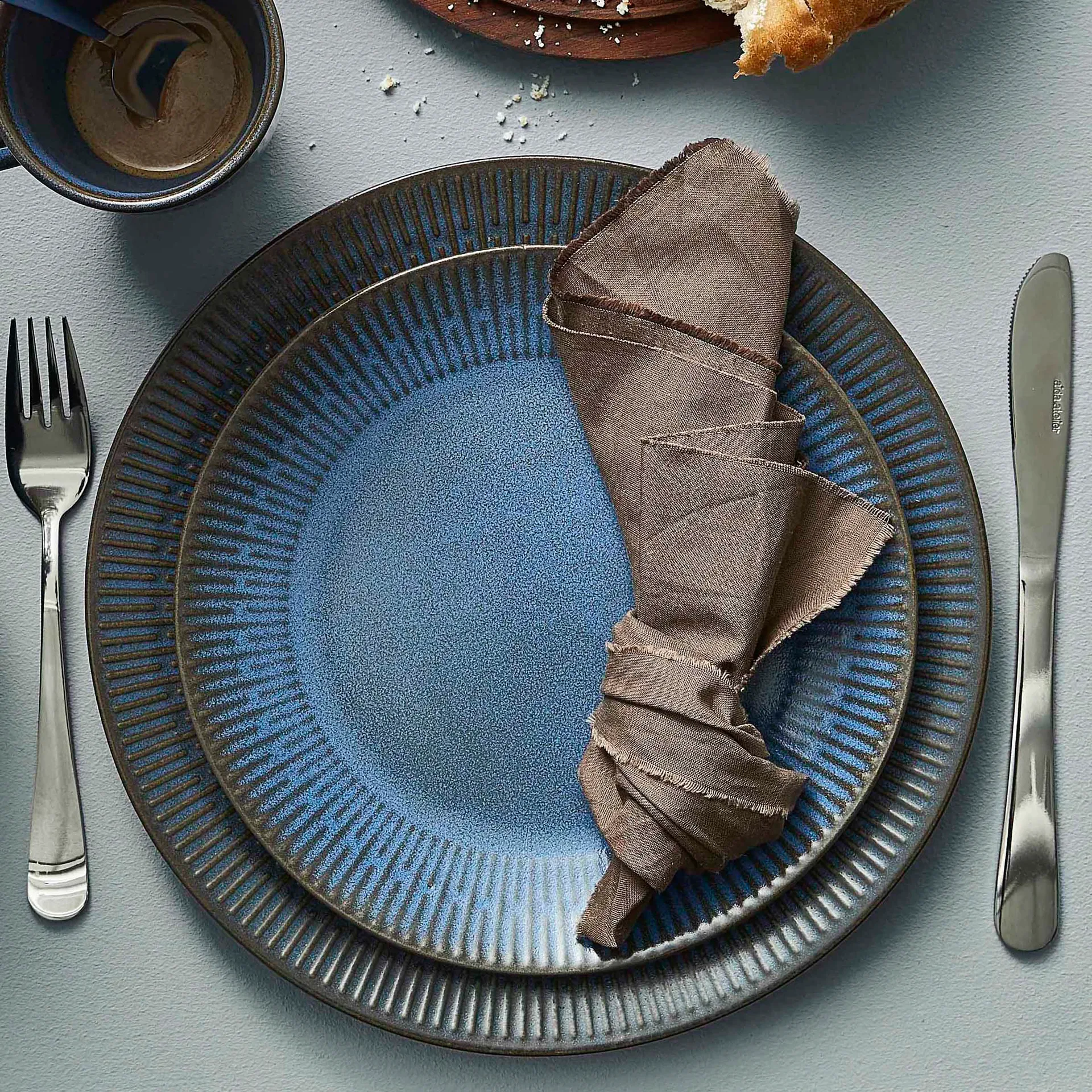 Piatto Relief 22 cm, blu Aida