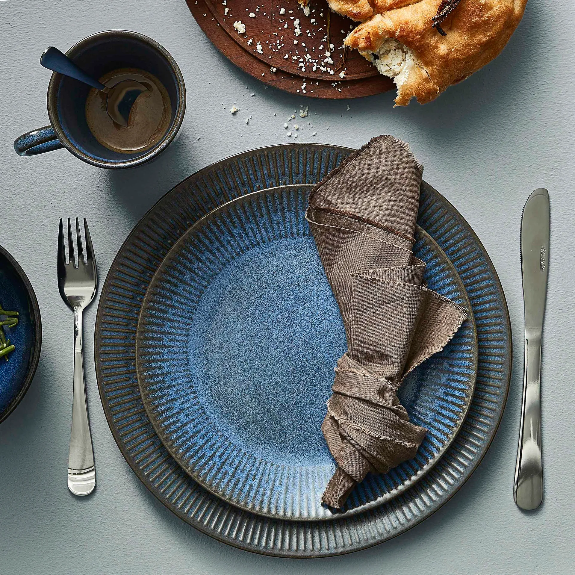 Piatto Relief 27 cm, blu Aida