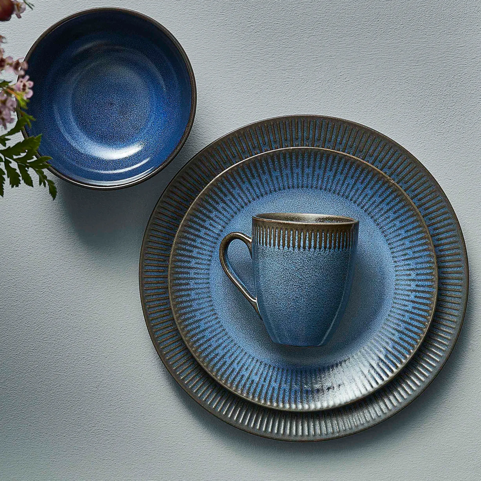 Tazza 30 cl Relief, blu Aida