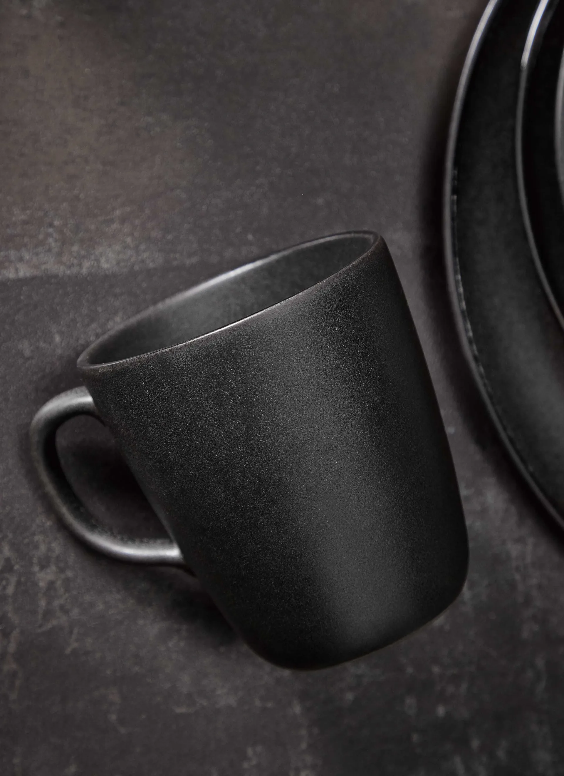 Tazza Raw con manico 35 cl, Titanium black Aida