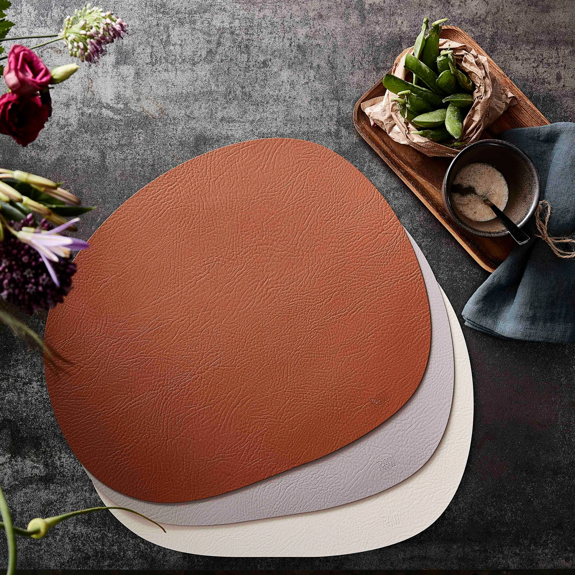 Tovaglietta Raw pelle, Cinnamon brown buffalo Aida