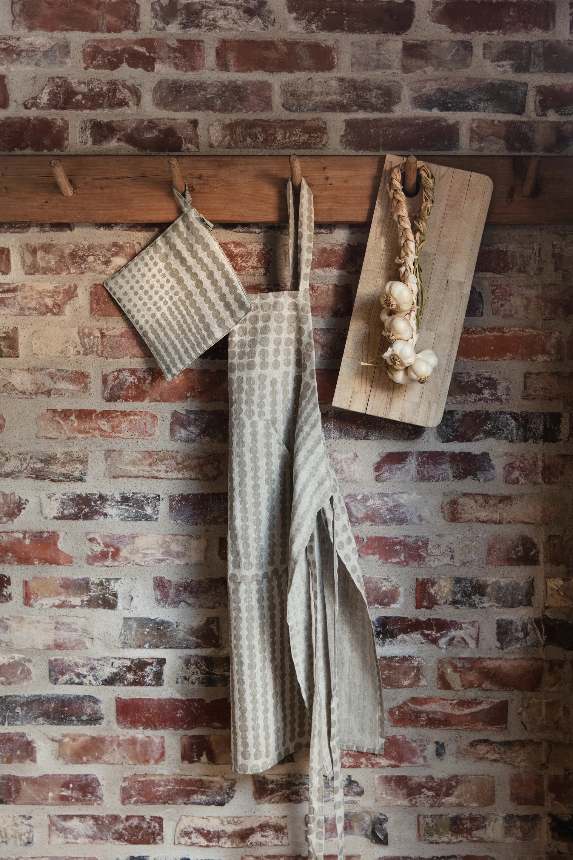 Grembiule Pricktyg, Colore naturale, grigio talpa Almedahls