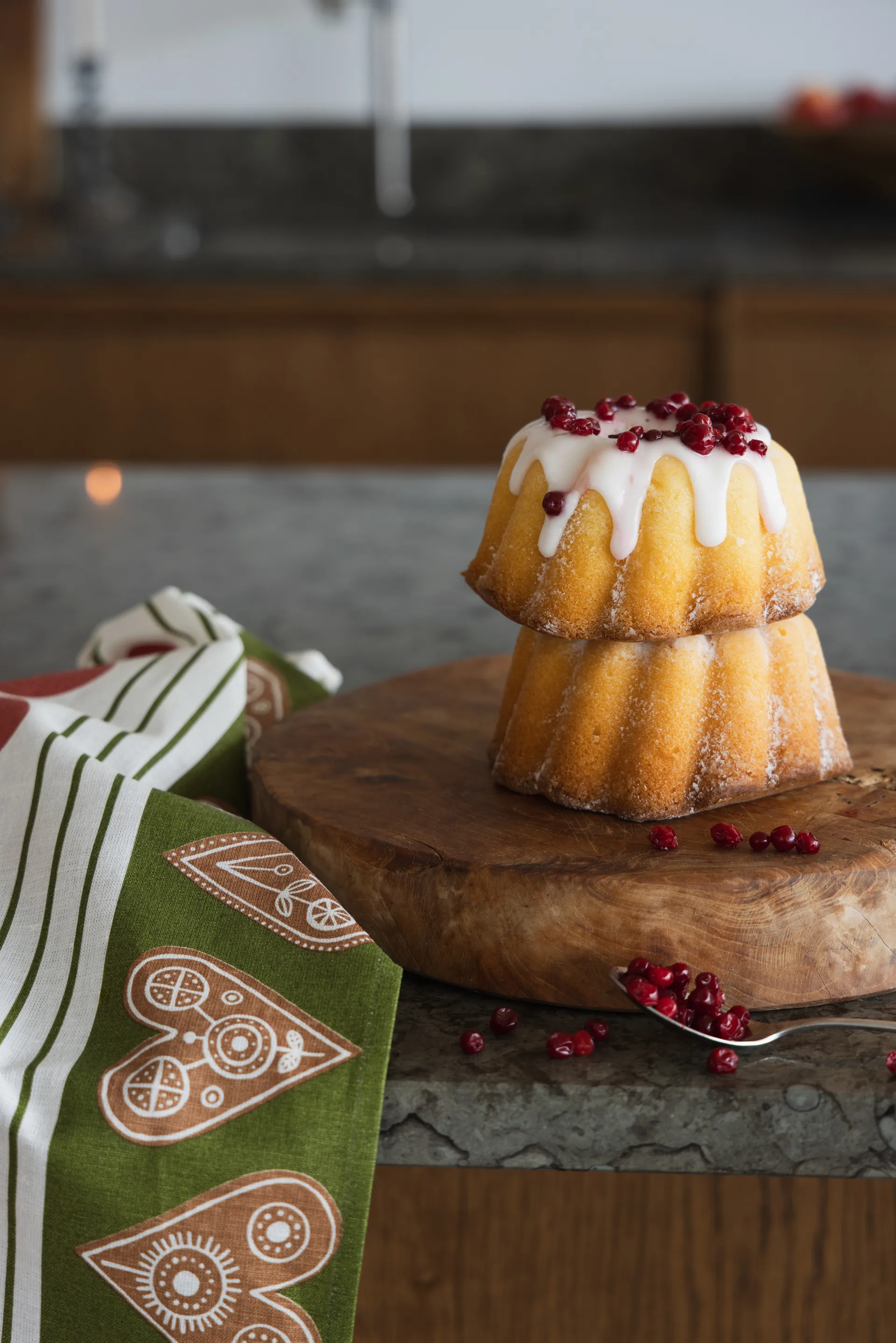 Panno da cucina Frukt och kaka 47x70 cm, Rosso-verde Almedahls