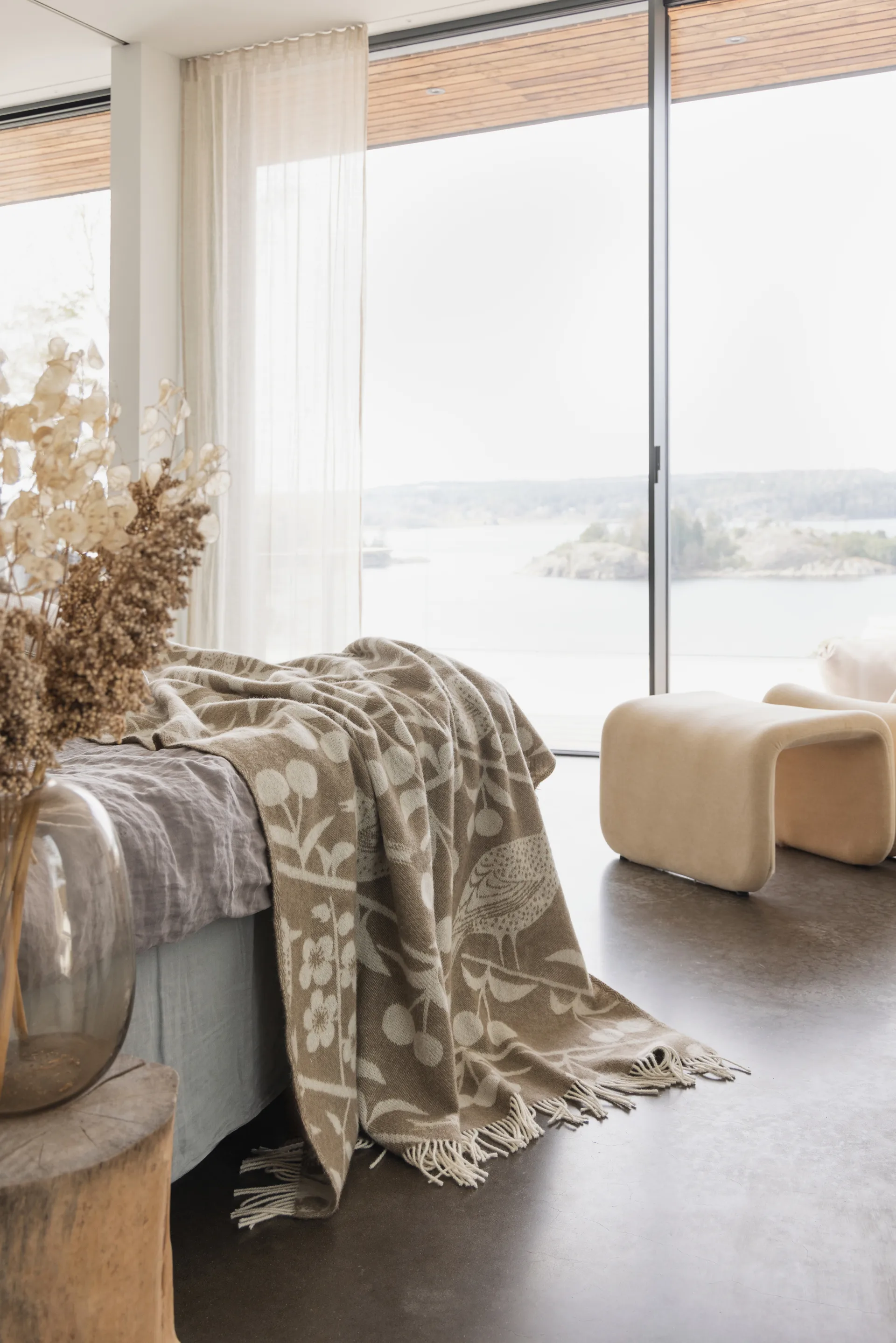 Plaid Körsbärsträdgården 130x170 cm, Marrone-offwhite Almedahls