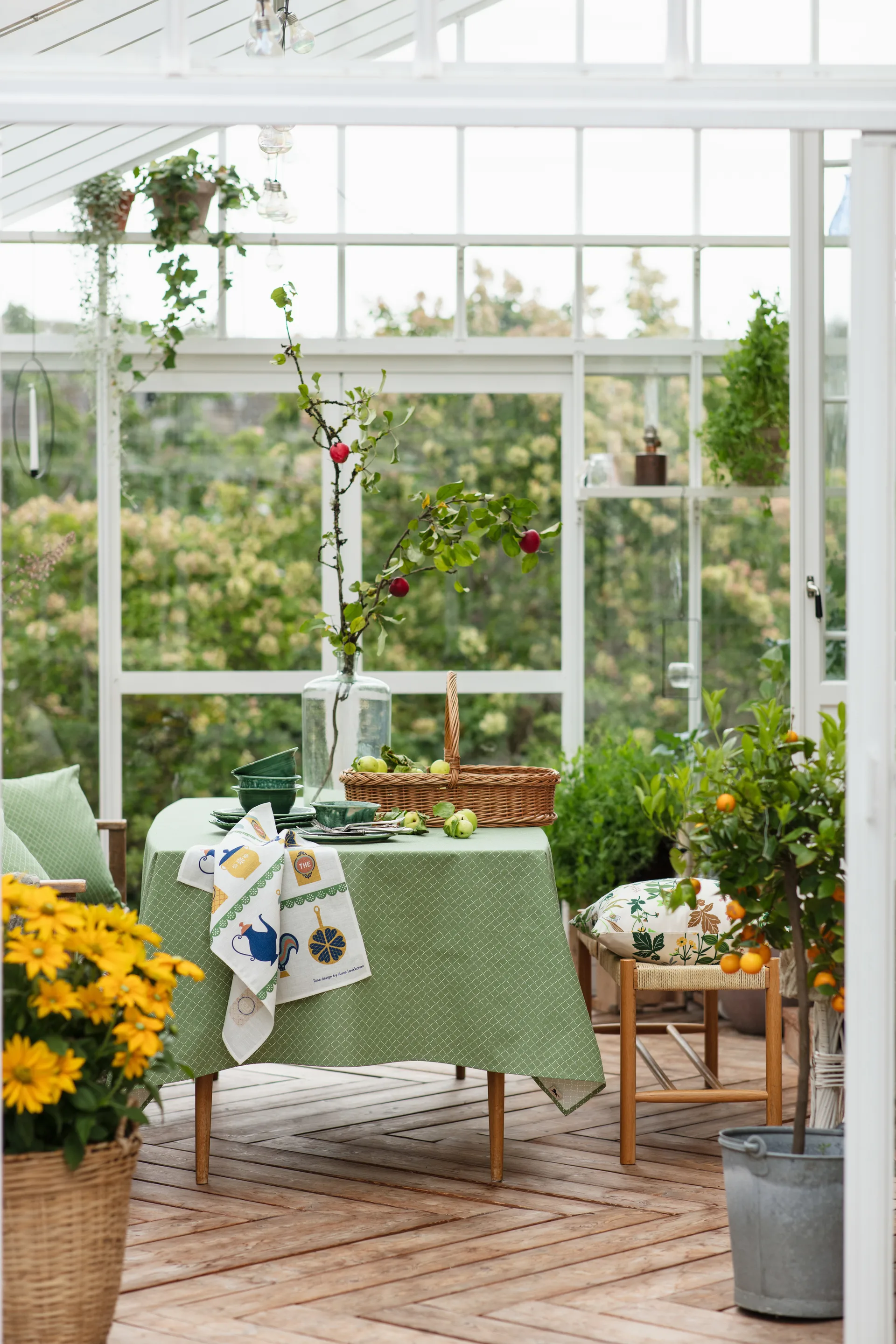 Tovaglia Prickruta 145x250 cm, Verde Almedahls