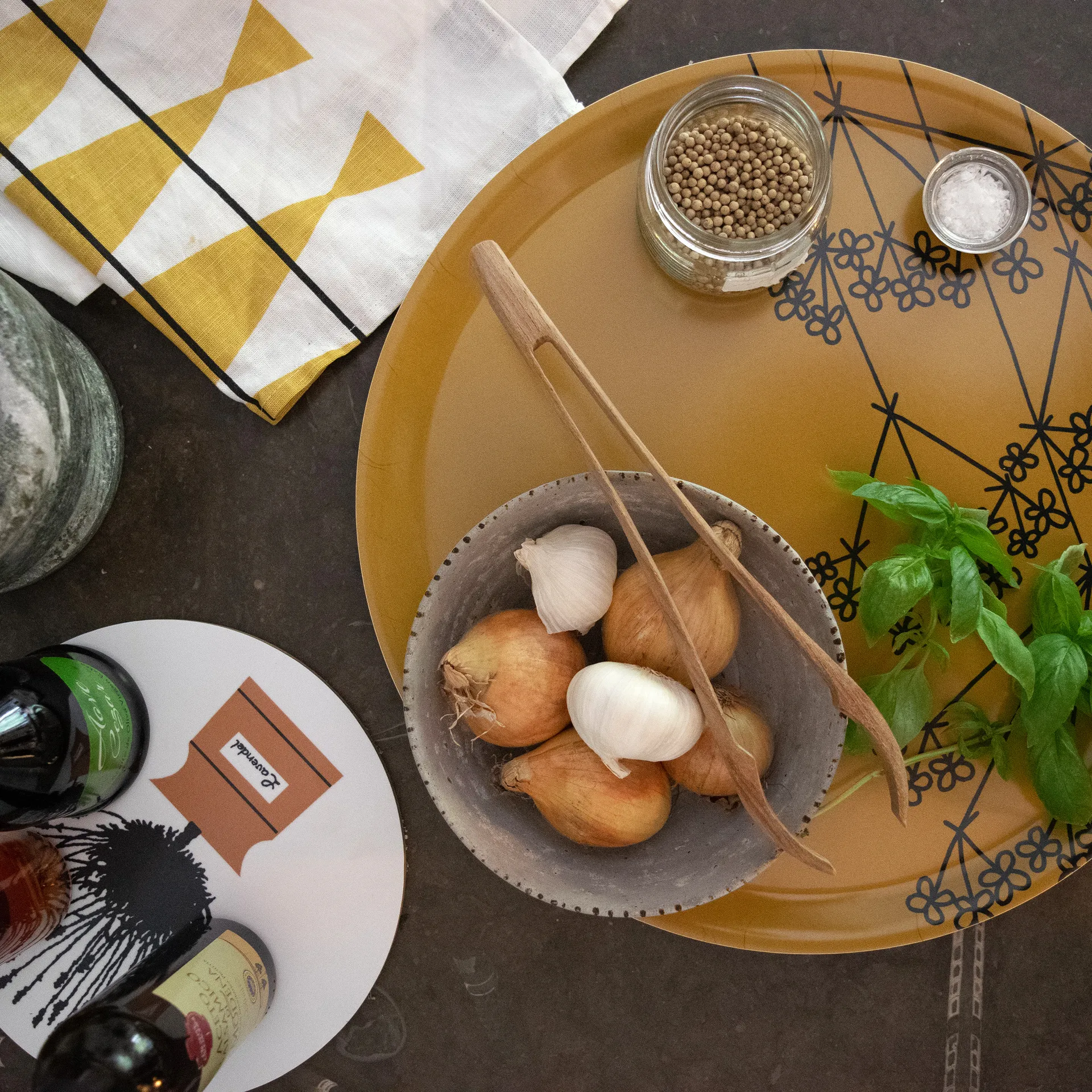 Vassoio Picknick Elements aneto Ø 38, ocra Almedahls