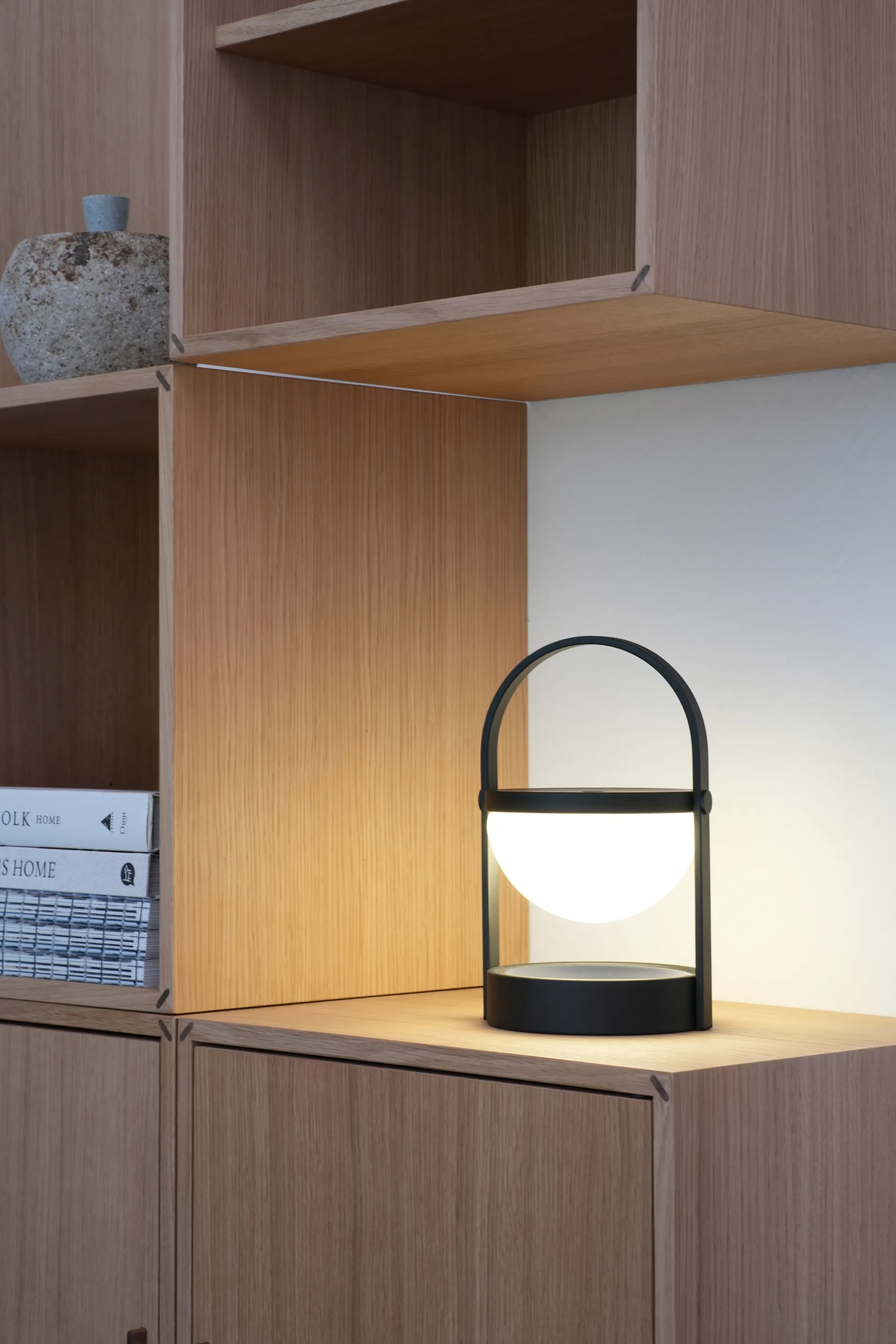 Lampada da tavolo portatile A-Flash 22 cm, Nero Andersen Furniture