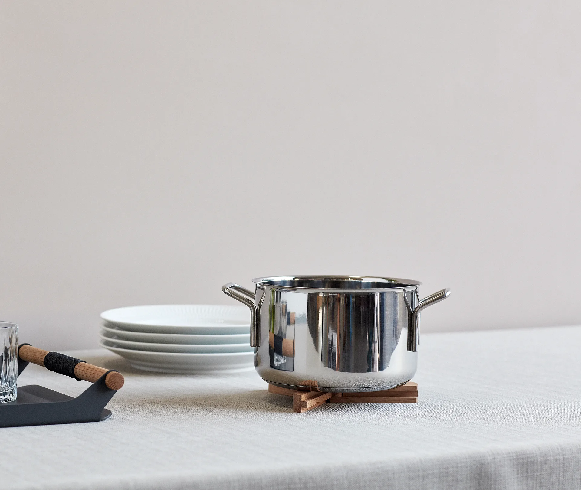 Sottopentola Magnetic Wood Trivet, Oak Andersen Furniture