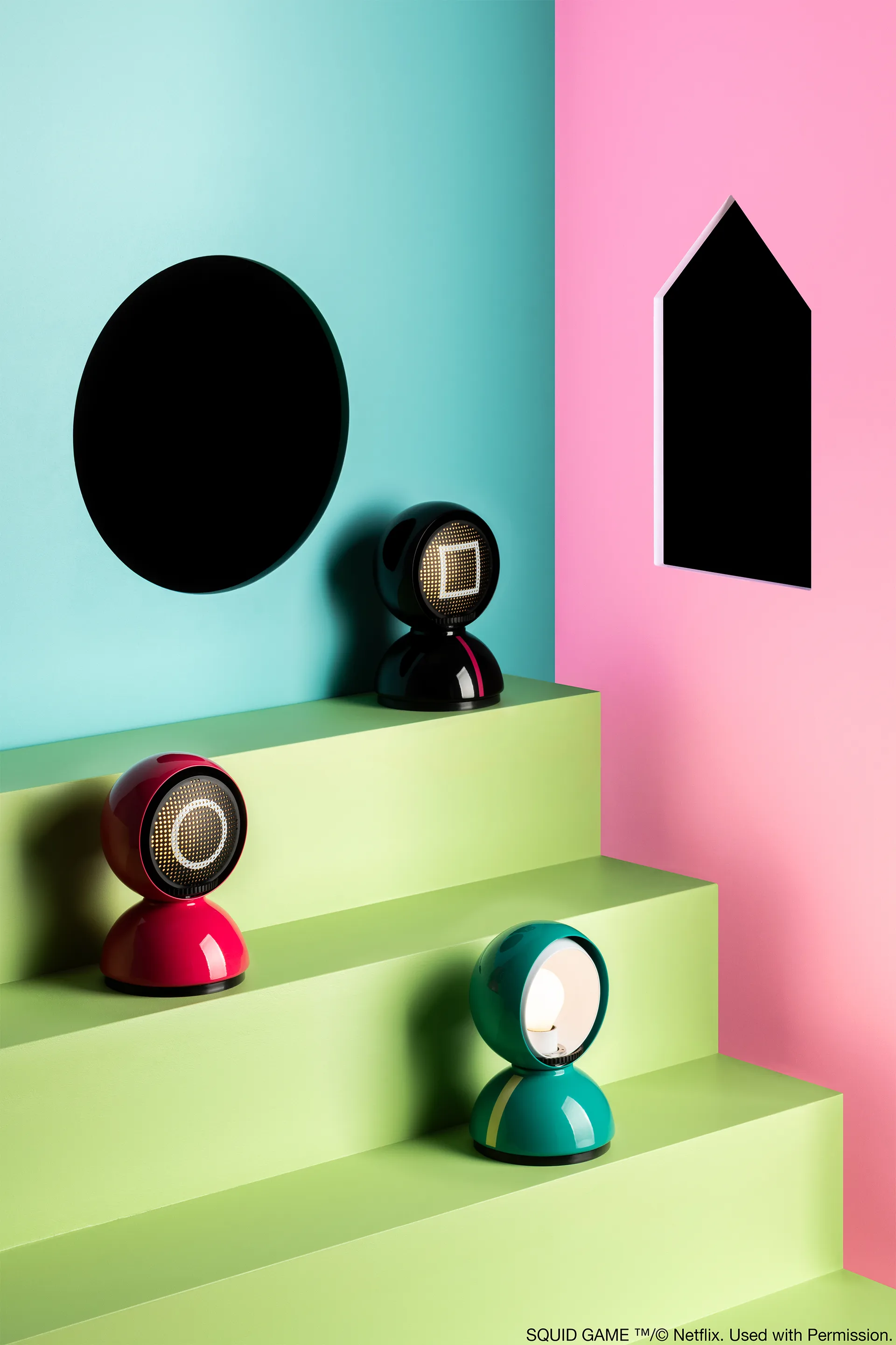 Eclisse x Squid Game lampada da tavolo Edizione Speciale, Guard black Artemide