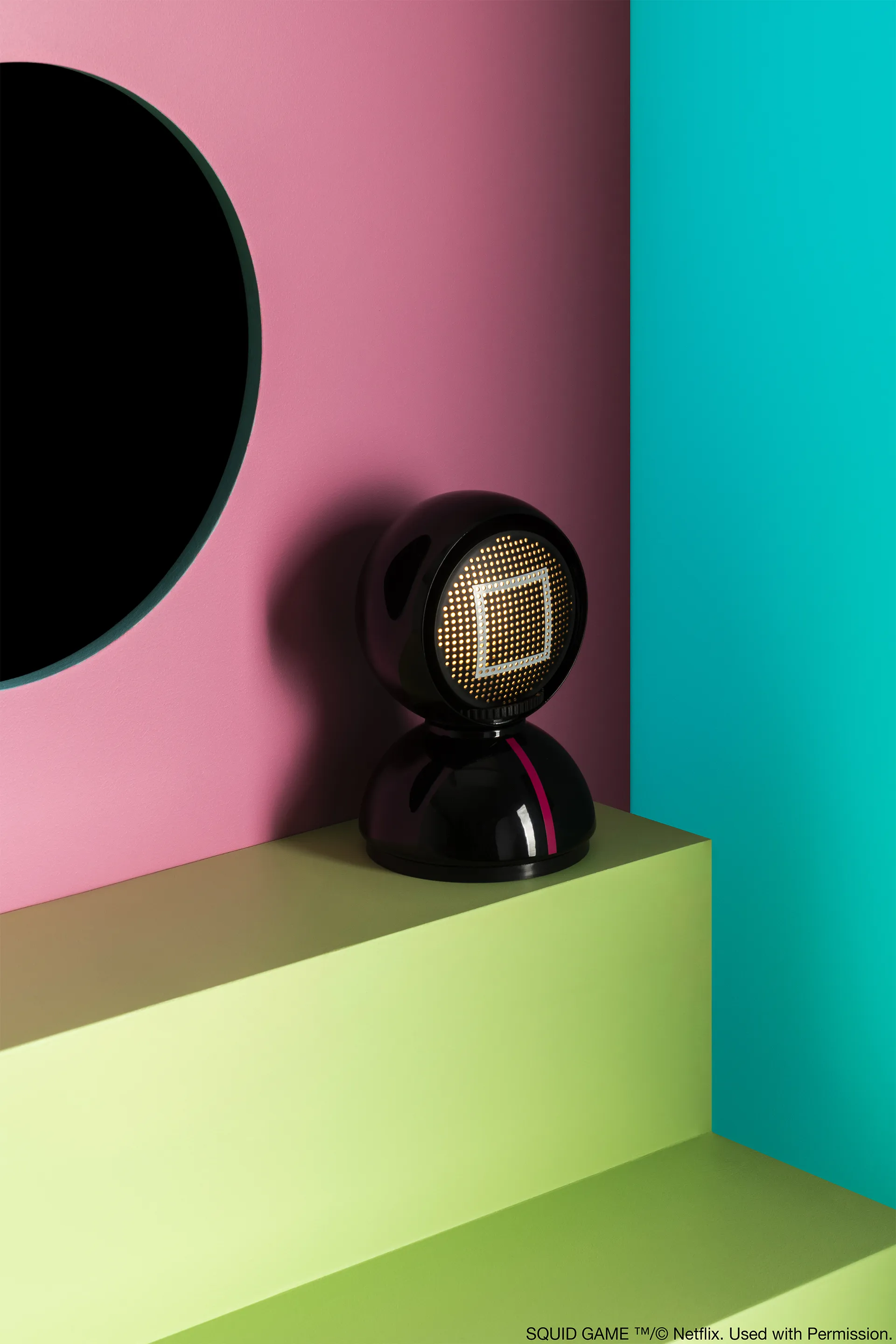 Eclisse x Squid Game lampada da tavolo Edizione Speciale, Guard black Artemide