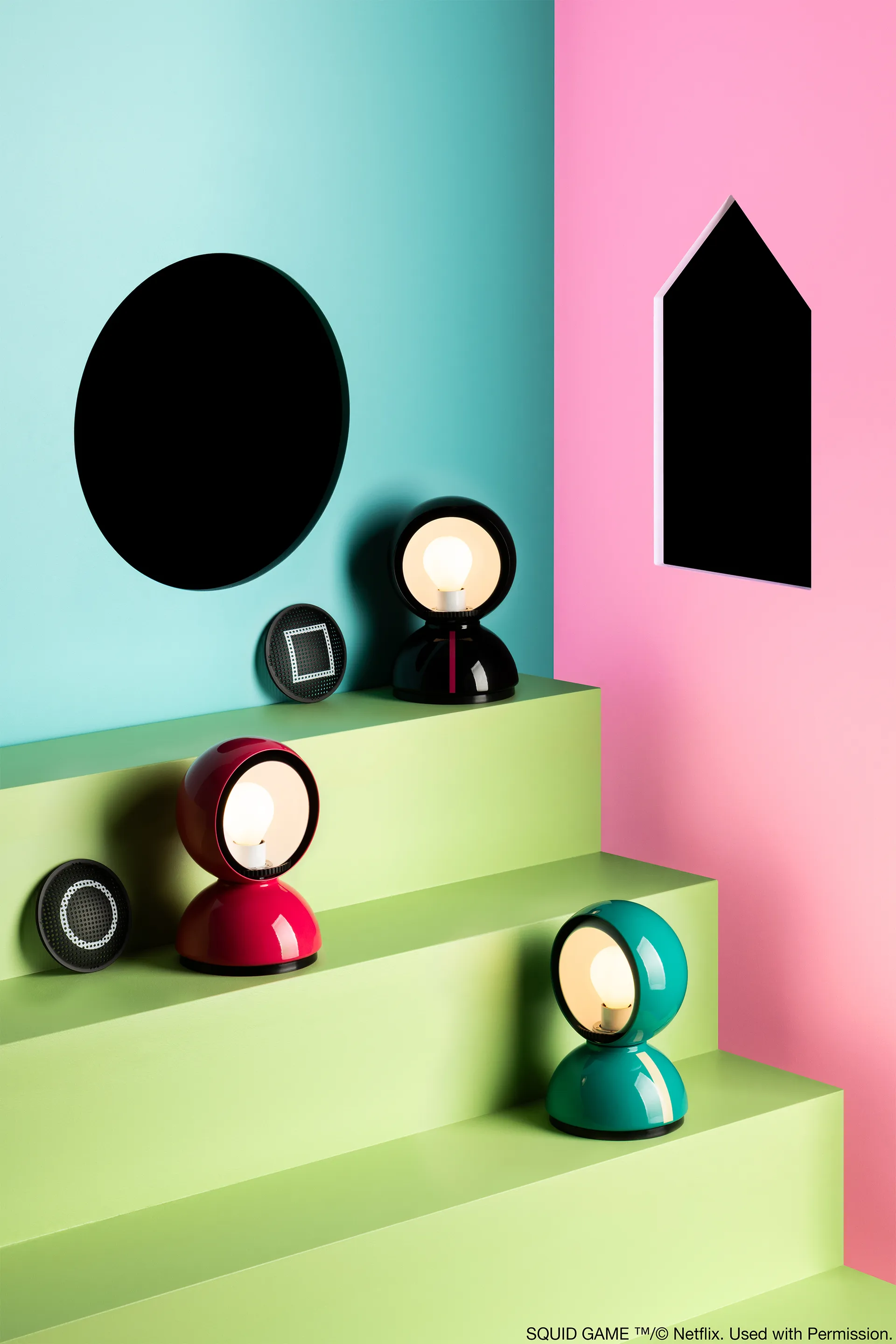 Eclisse x Squid Game lampada da tavolo Edizione Speciale, Guard pink Artemide