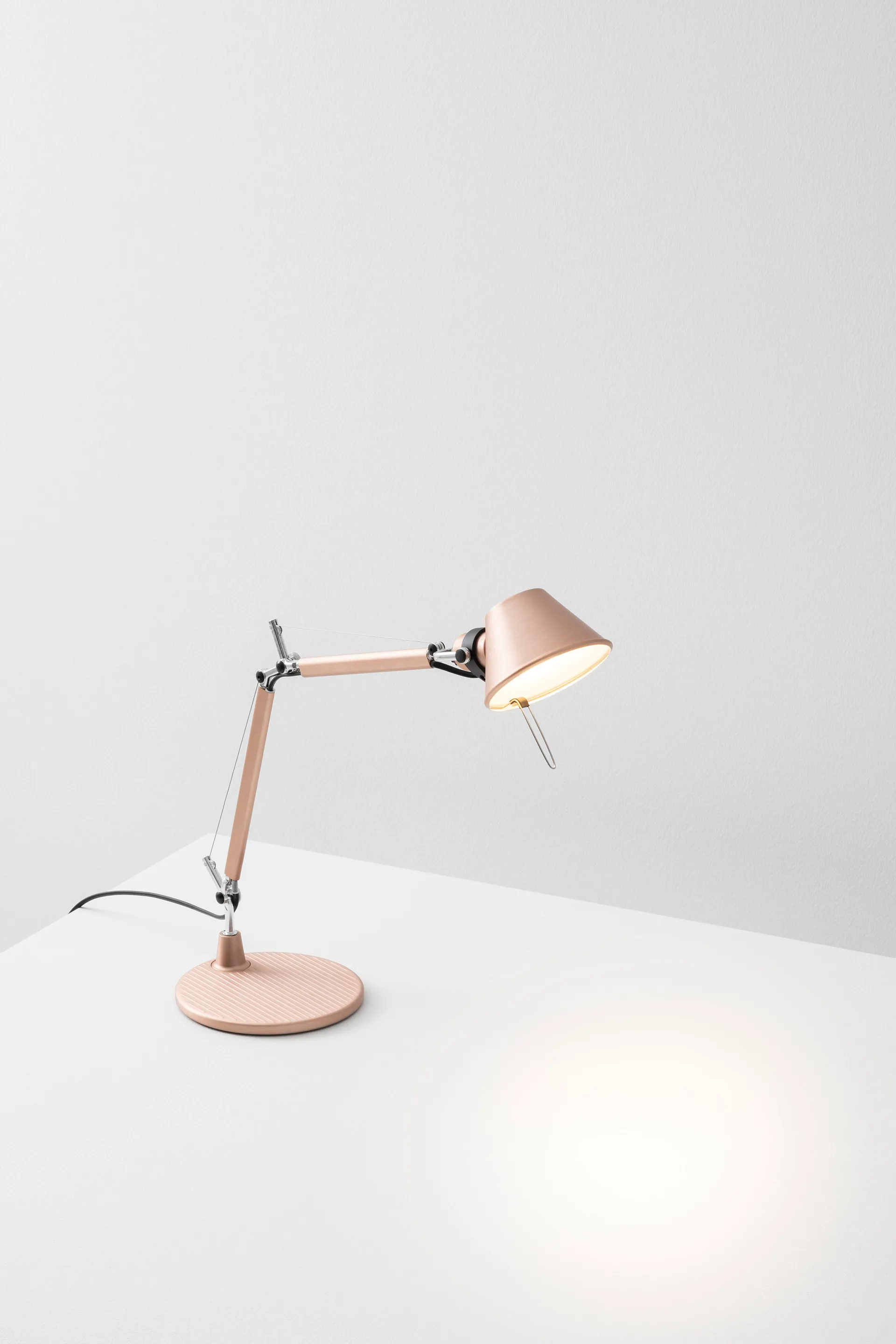 Lampada da tavolo Tolomeo Micro Edizione Speciale, Rame Artemide