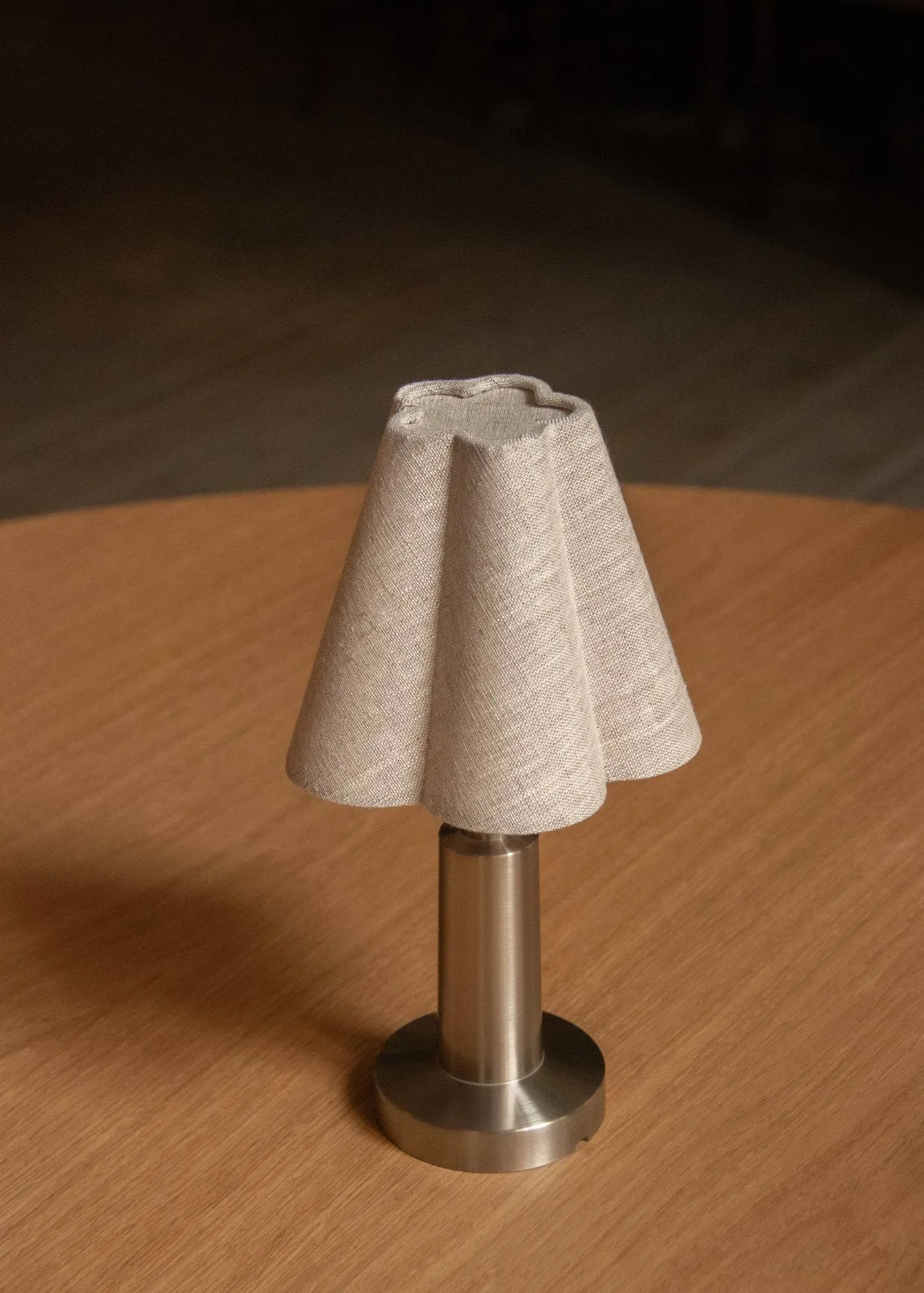Admiral lampada da tavolo portatile, Chrome-linen, 27 cm Audo Copenhagen