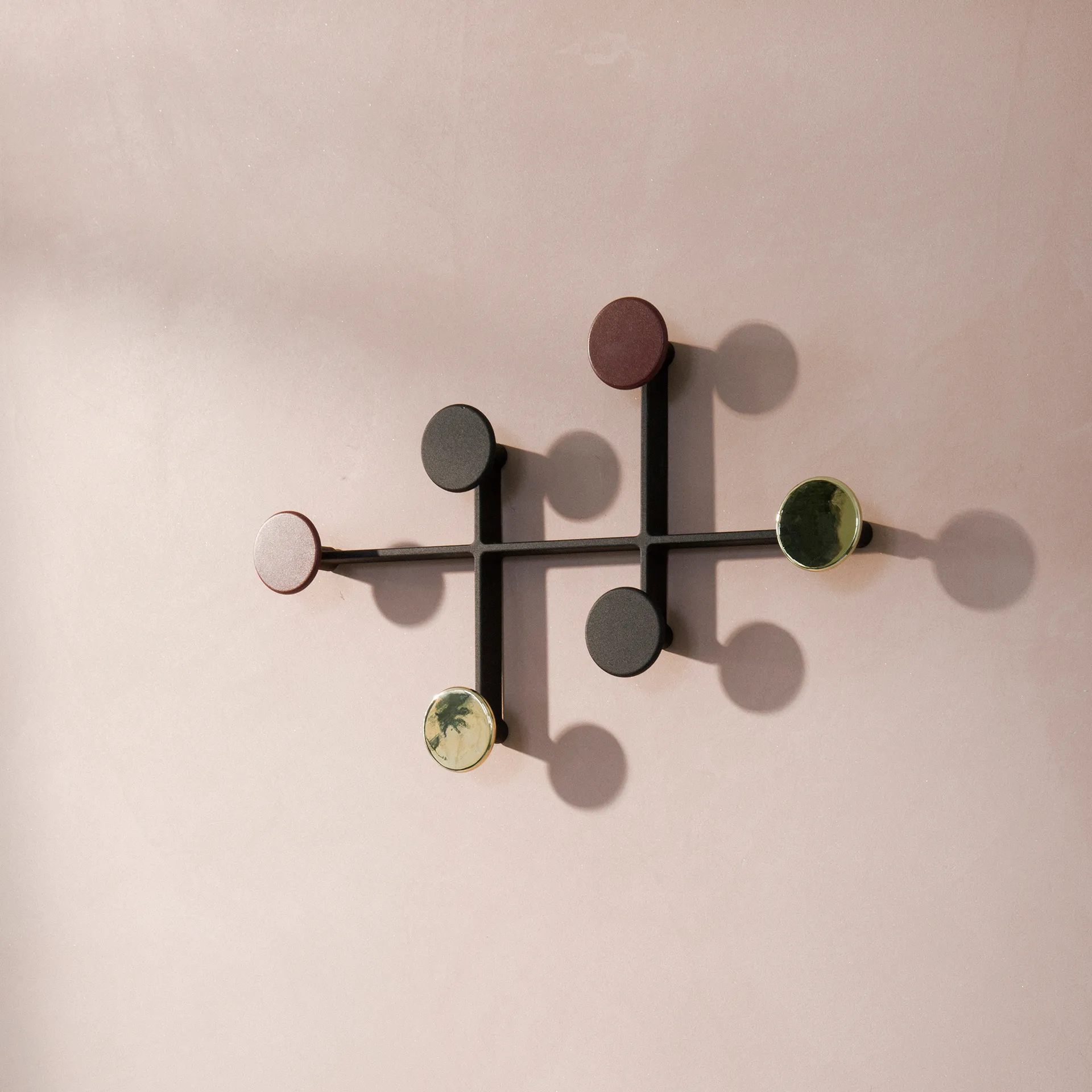 Appendiabiti Afteroom, nero-ottone Audo Copenhagen