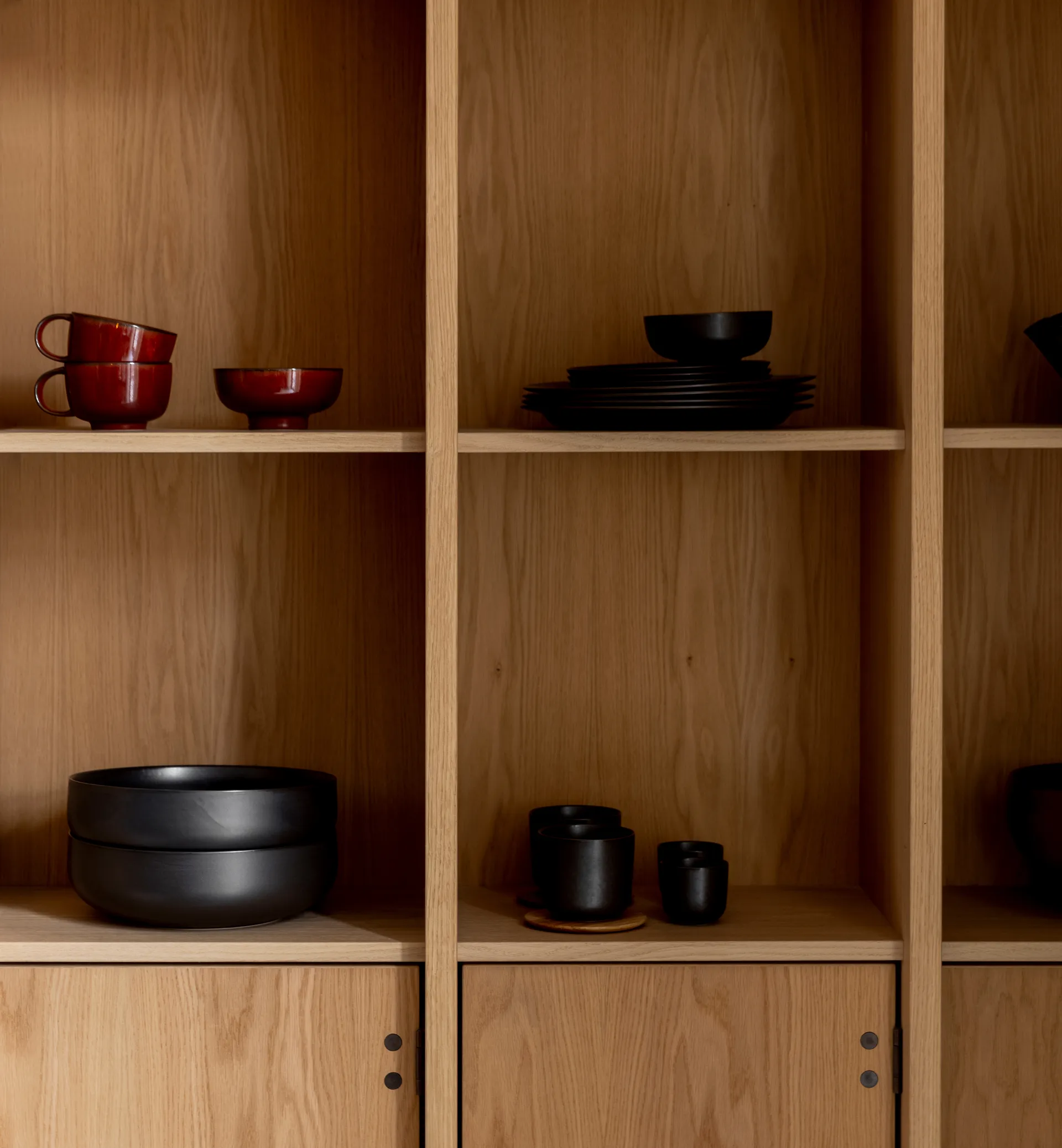 Ciotola New Norm su piede Ø 12 cm, Dark glazed Audo Copenhagen