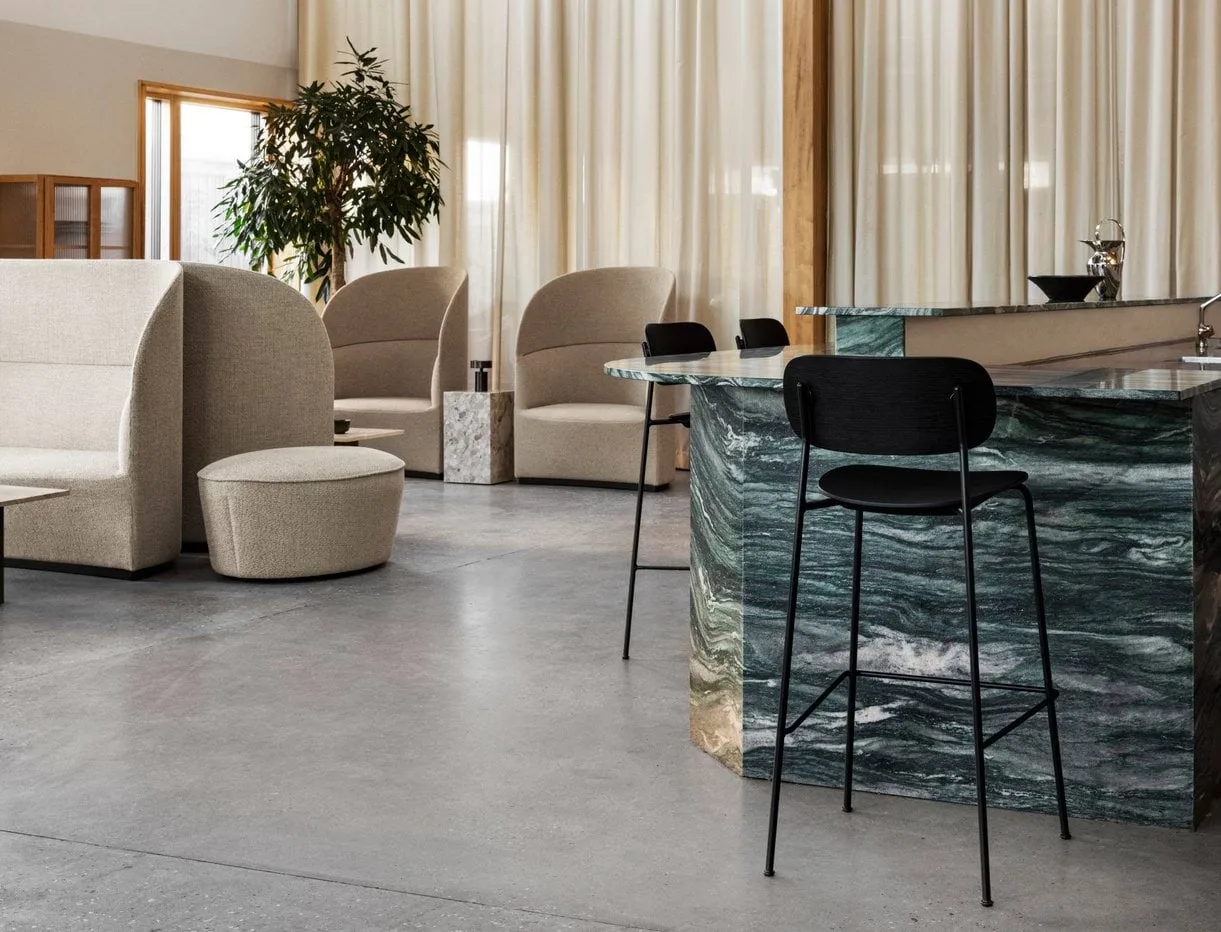 Co Bar Chair sedia da bar, Rovere-acciaio cromato, 65 cm Audo Copenhagen