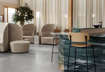 Co Bar Chair sedia da bar - Rovere nero-acciaio cromato, 65 cm - Audo Copenhagen