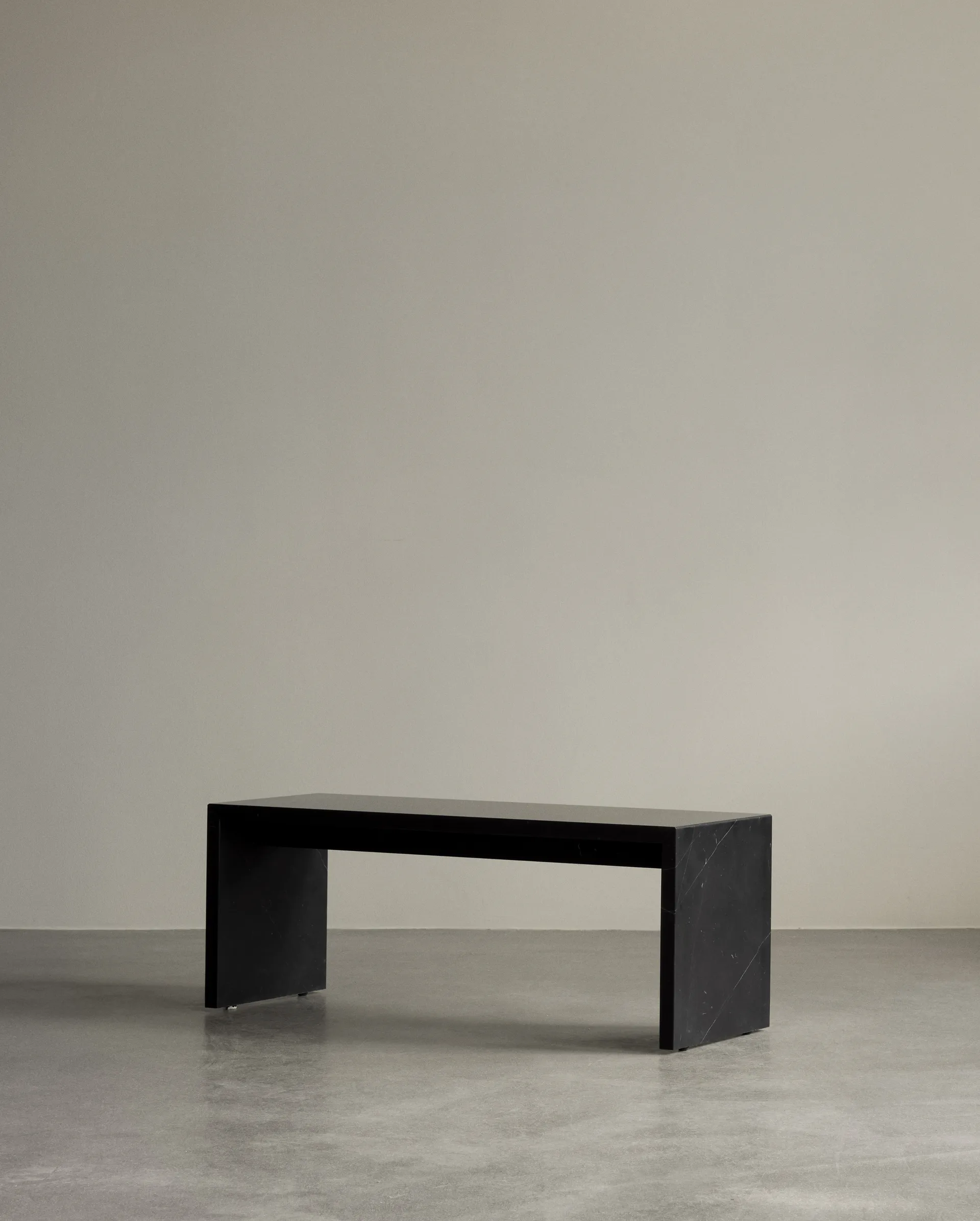 Consolle Plinth Bridge, Marmo Marquina nero Audo Copenhagen