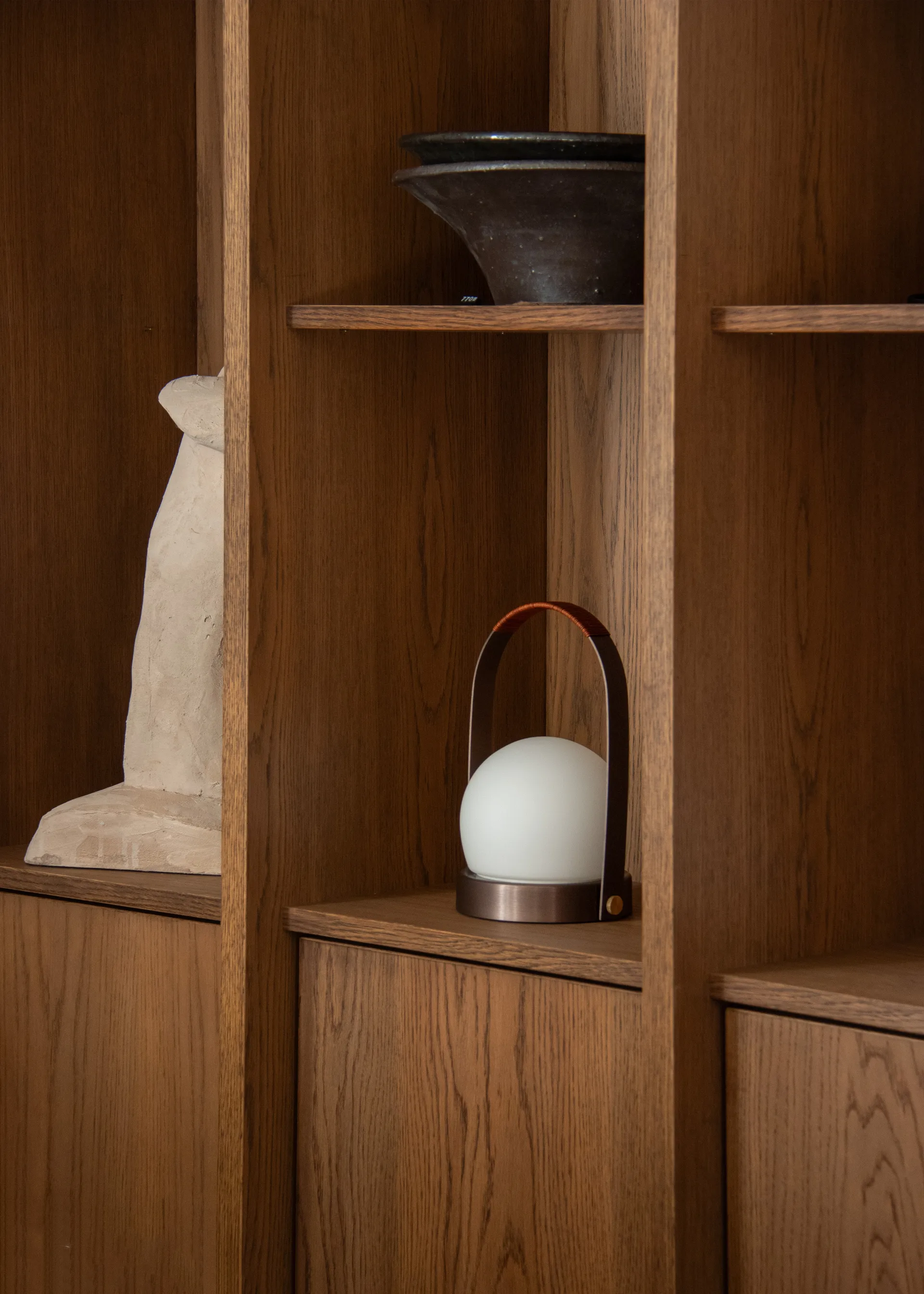 Lampada da tavolo portatile Carrie, Alluminio spazzolato Audo Copenhagen