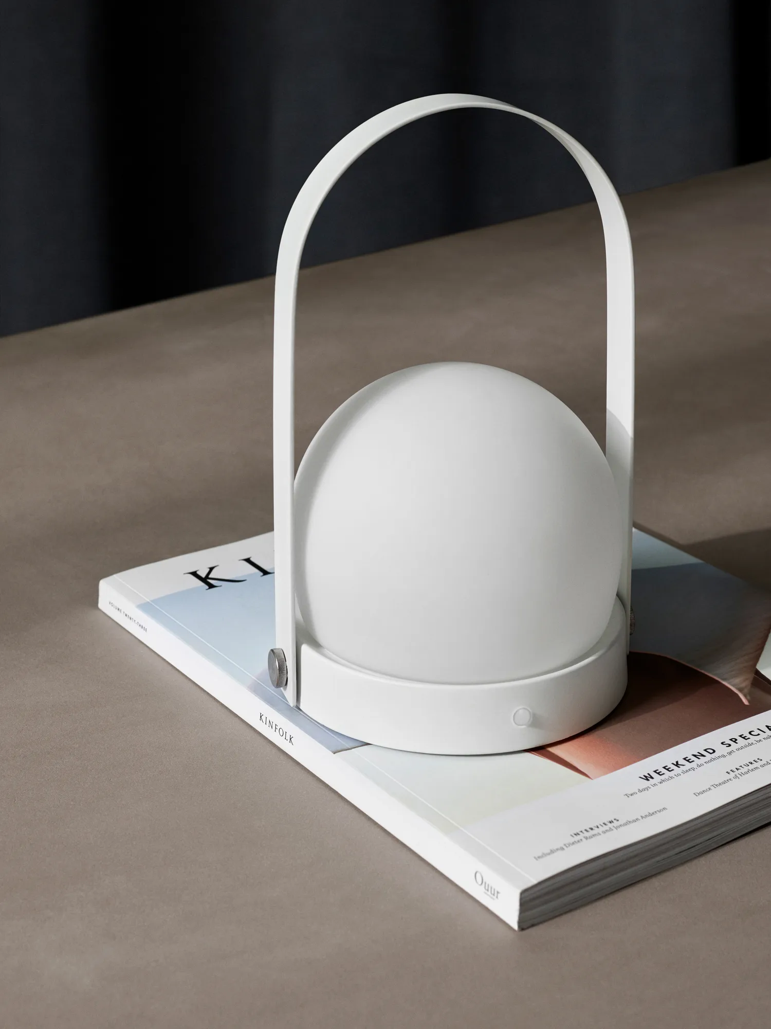 Lampada da tavolo portatile Carrie, White Audo Copenhagen