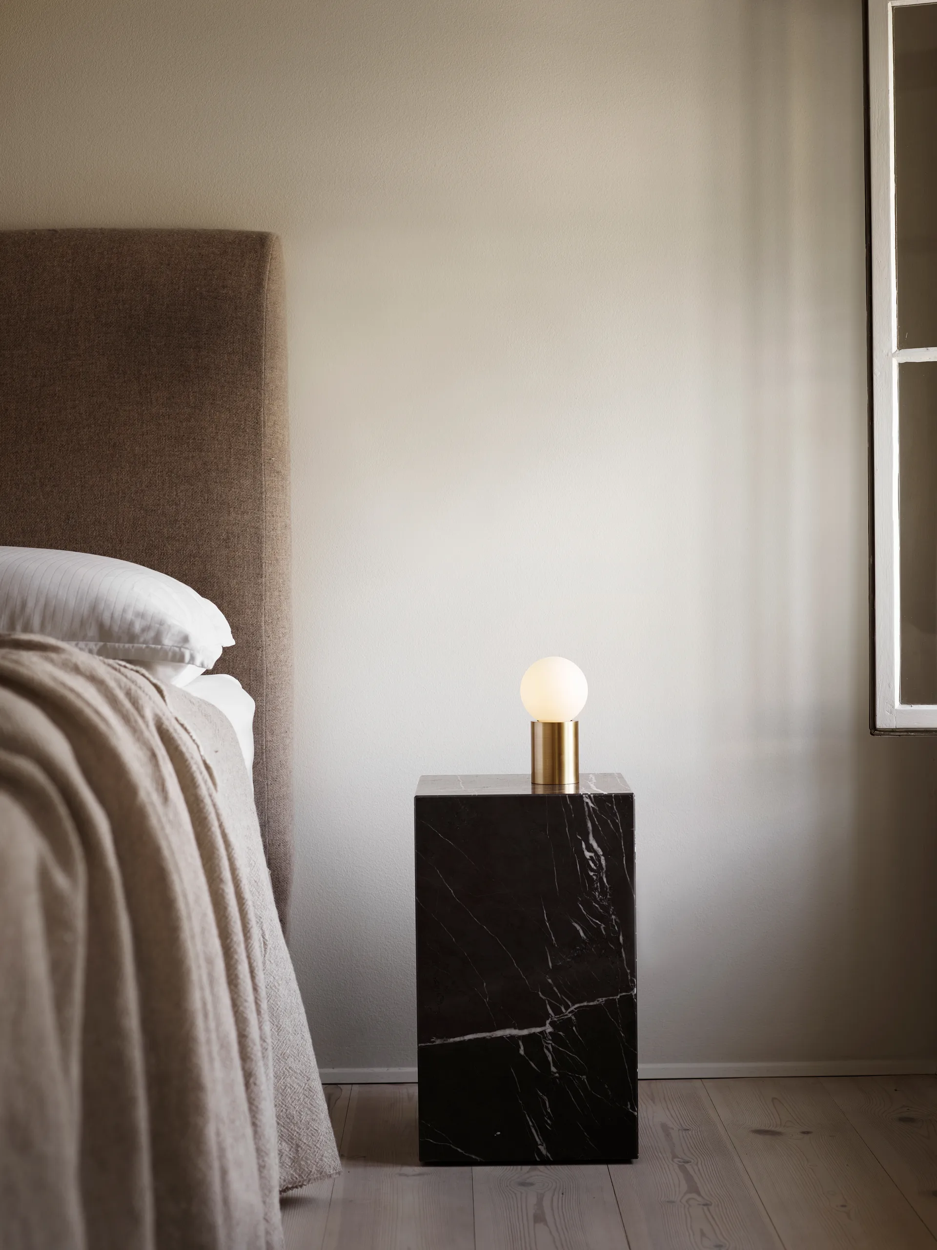 Plinth tall tavolino 30x30x51 cm, Brown Audo Copenhagen