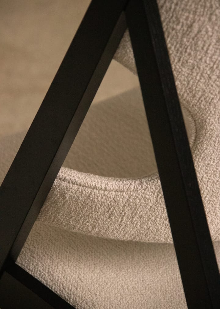 Poltrona lounge Knitting, Barnum Bouclé 24-nero rovere Audo Copenhagen