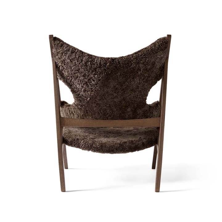 Poltrona lounge Knitting, pelle di pecora curly root marrone scuro, base in rovere tinto scuro Audo Copenhagen