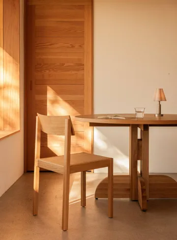 Puffin Dining Table in rovere massello Natural - Rovere naturale, Ø140 cm - Audo Copenhagen