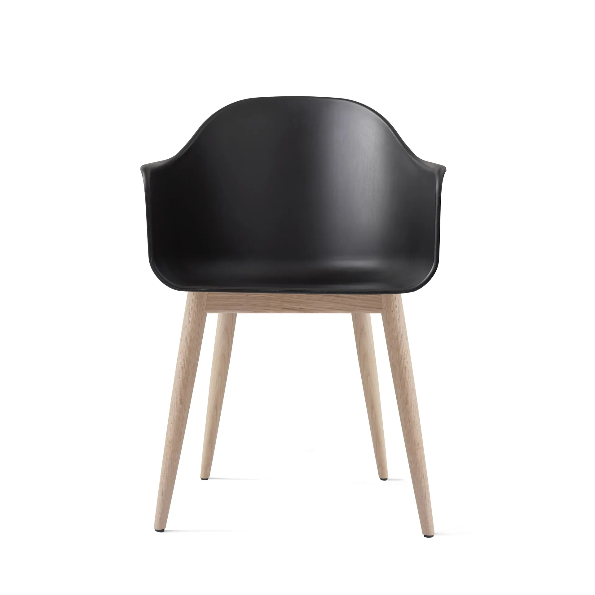 Sedia con braccioli Harbour con gambe in rovere, nero Audo Copenhagen