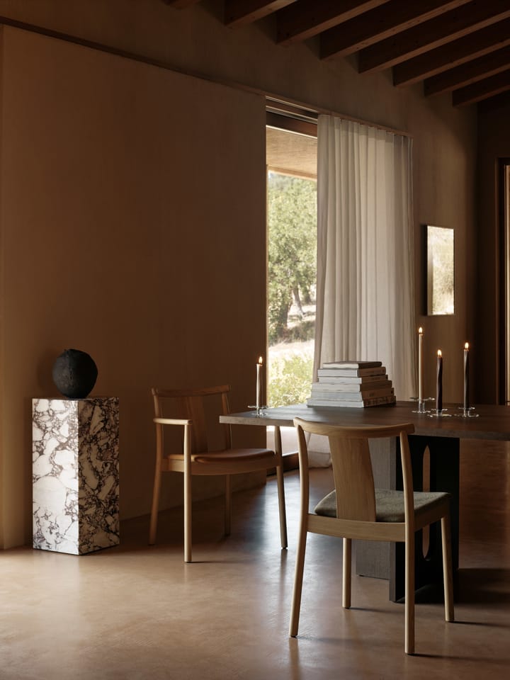 Sedia con cuscino Merkur, Rovere, Hallingdal 0200 beige Audo Copenhagen