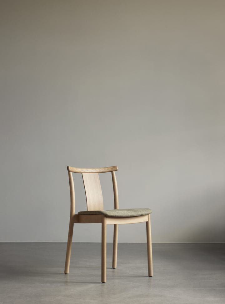 Sedia con cuscino Merkur, Rovere, Hallingdal 0200 beige Audo Copenhagen