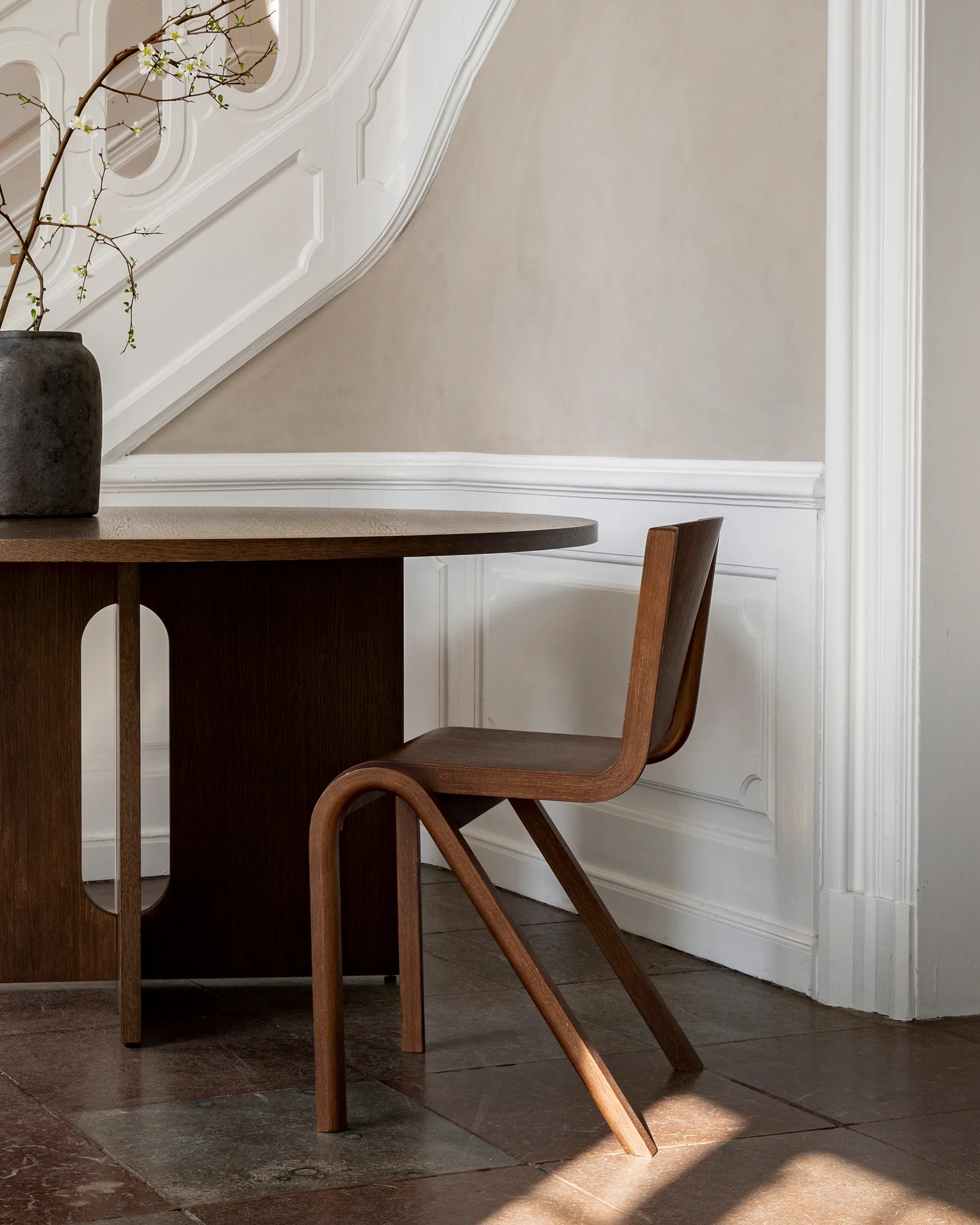 Sedia da pranzo Ready, Rovere tinto rosso Audo Copenhagen