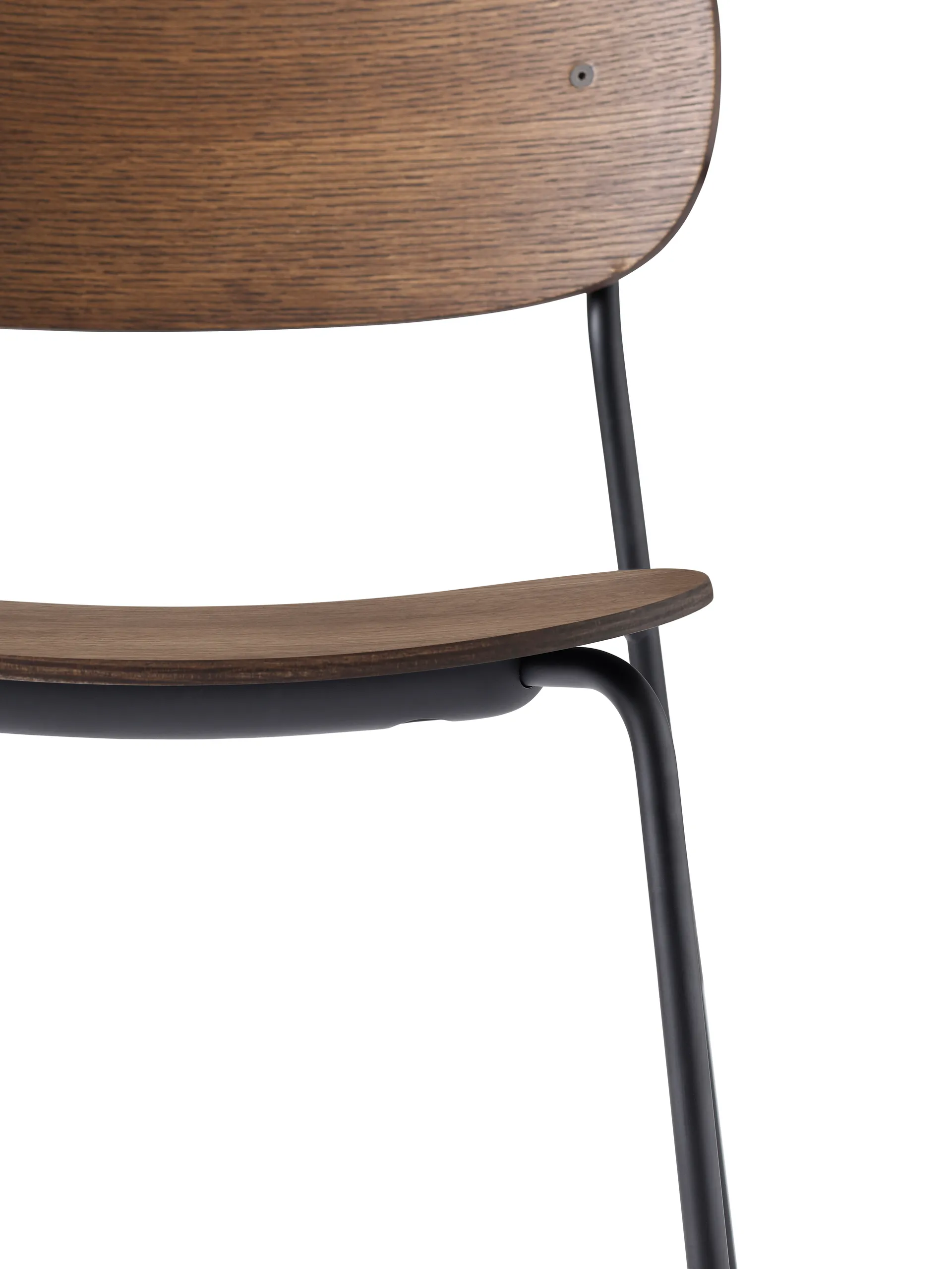 Sedia da tavolo Co Chair con braccioli, Rovere tinto nero Audo Copenhagen