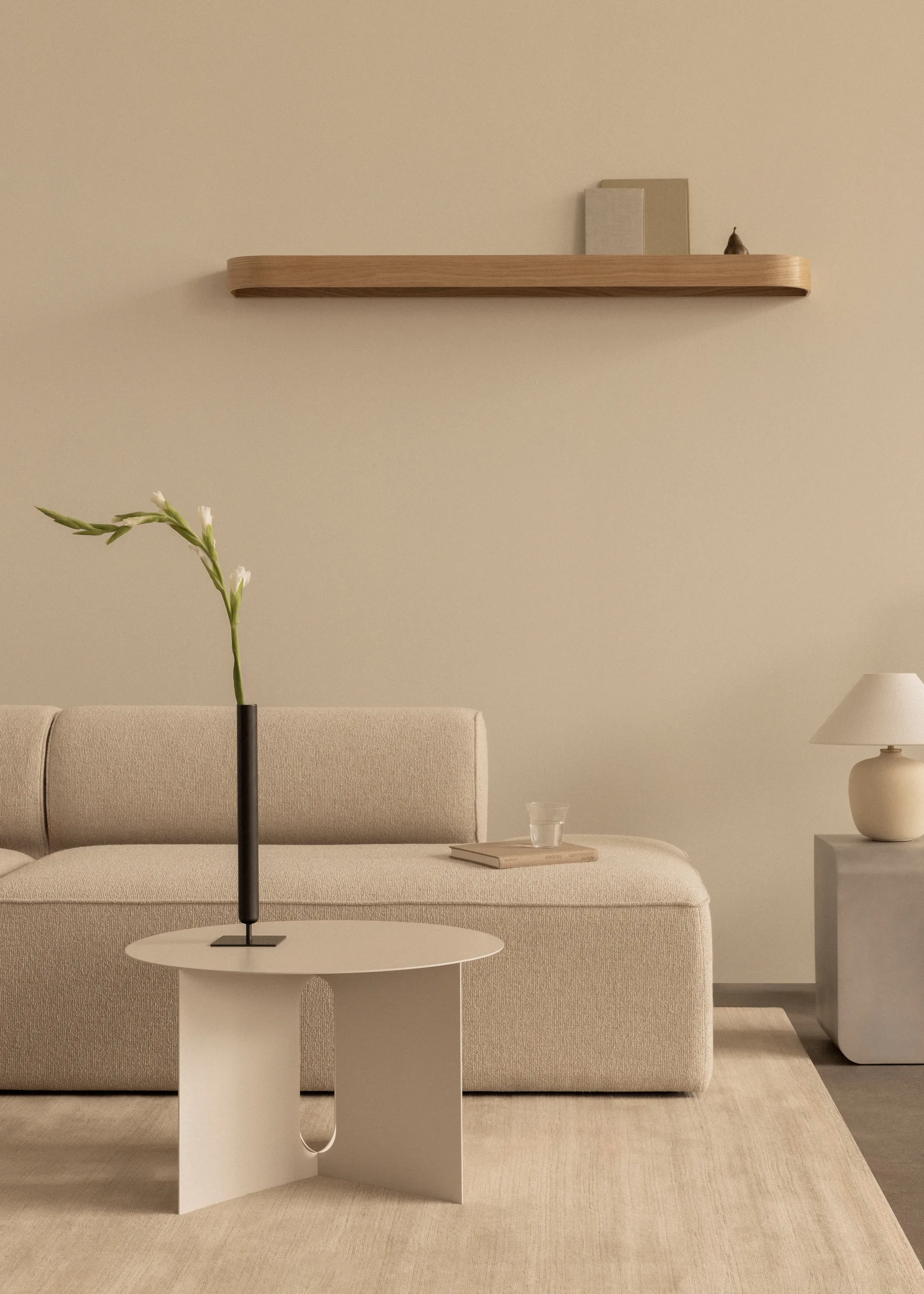 Tavolino Androgyne Ø63 cm, Ivory Audo Copenhagen