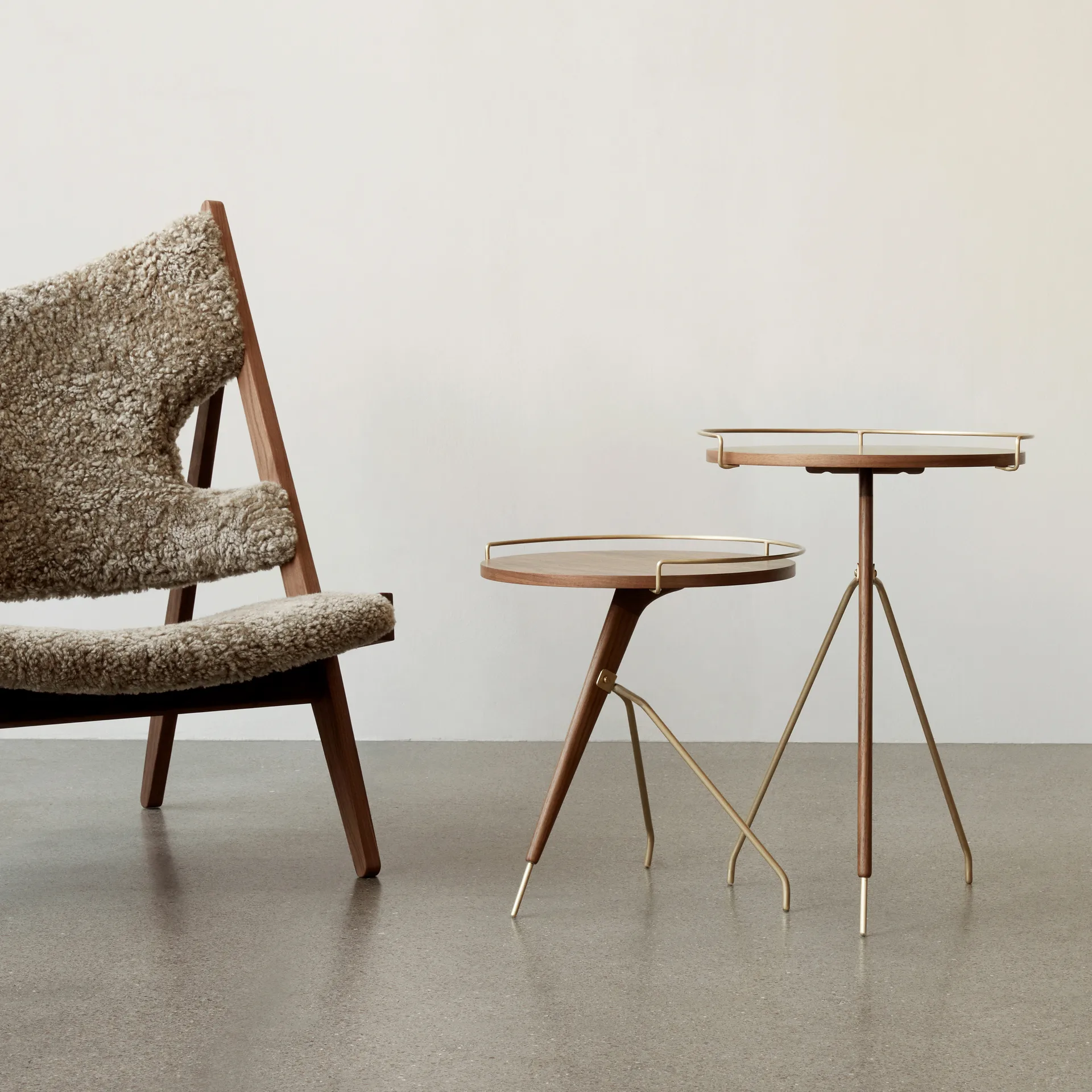 Tavolino in ottone lucidato a noce Umanoff, 60 cm Audo Copenhagen