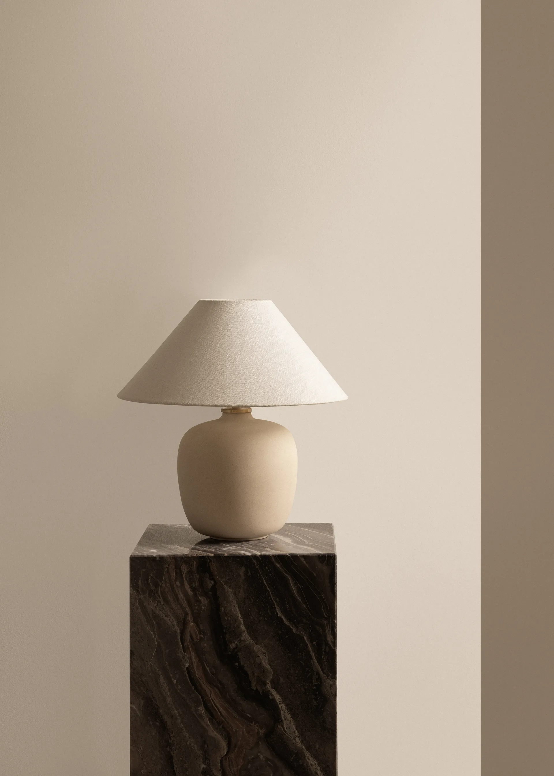 Tavolino Plinth, Grey galaxy, cube Audo Copenhagen