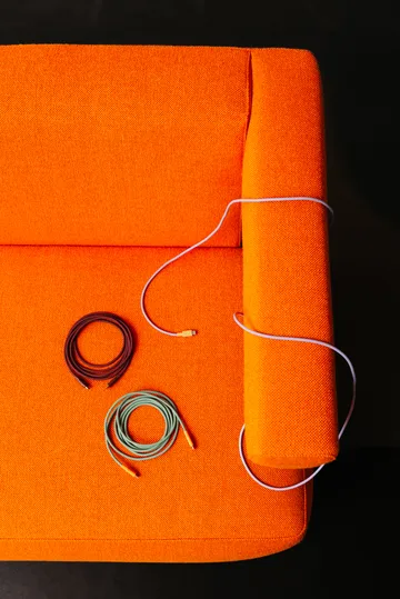 Cavo AVOLT x Bauhaus-Archiv 1 USB C a USB C - Mulberry Red - Avolt