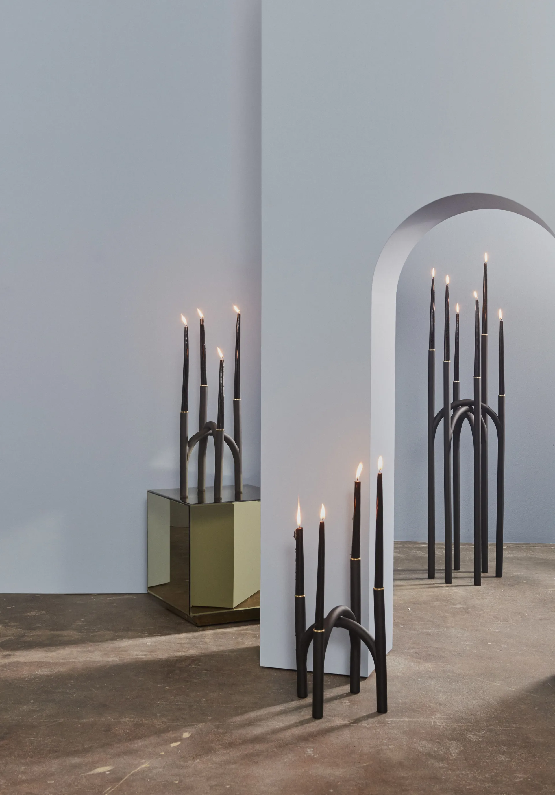 Candeliere Angui 34 cm, Nero-oro AYTM